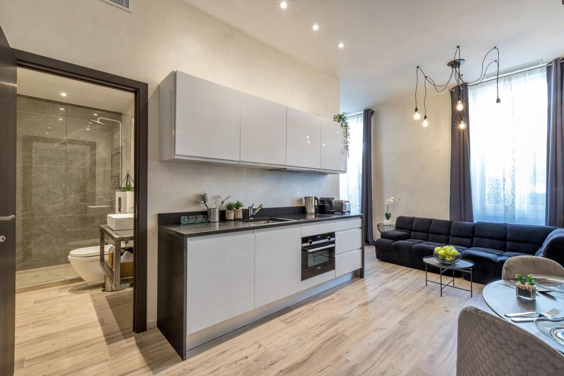 FLAUBERT - Two-Bedroom Apartment with Terrace and inflatable jacuzzi