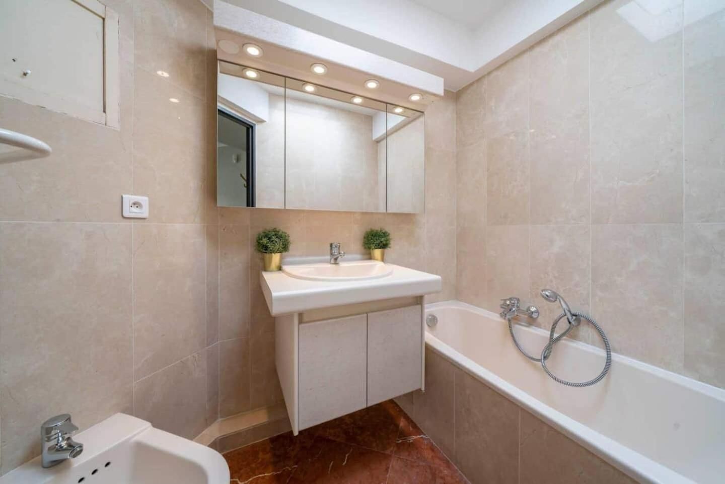 Mi Casa Tu Casa - PG Apartment