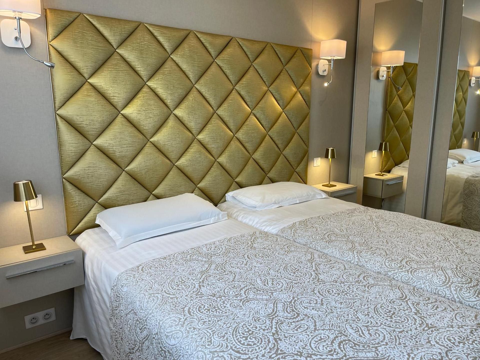 Two-Bedroom Apartment Mireille d'arc