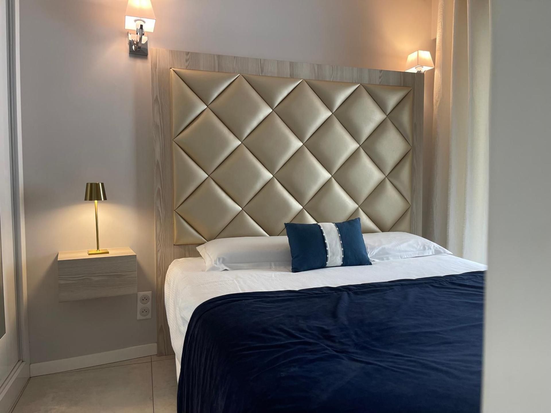 Hotel Le Fouquet's Two-Bedroom Apartment Yves Montand