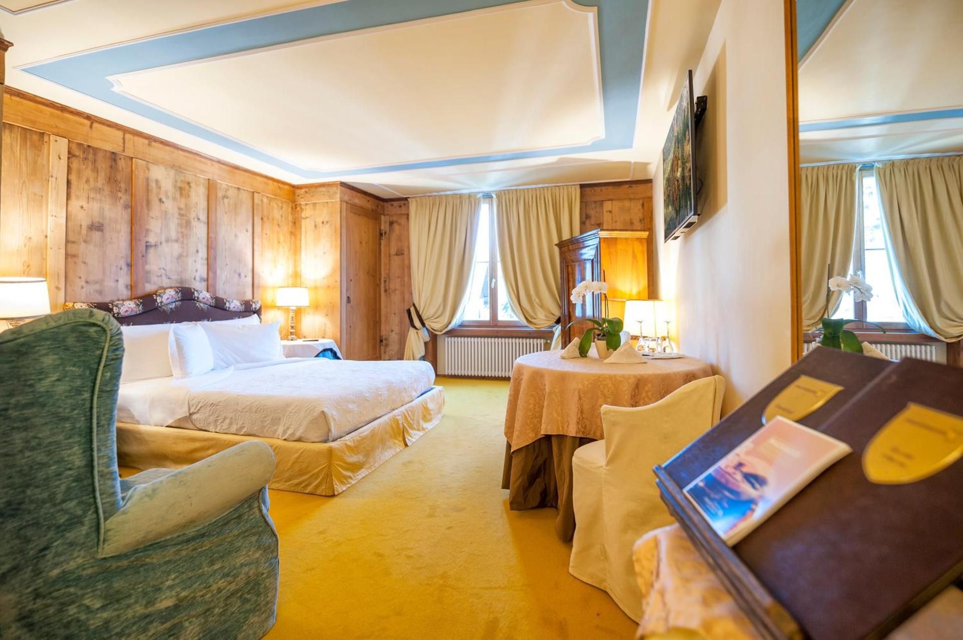 Villa Orso Grigio Deluxe Double Room with Bath 2