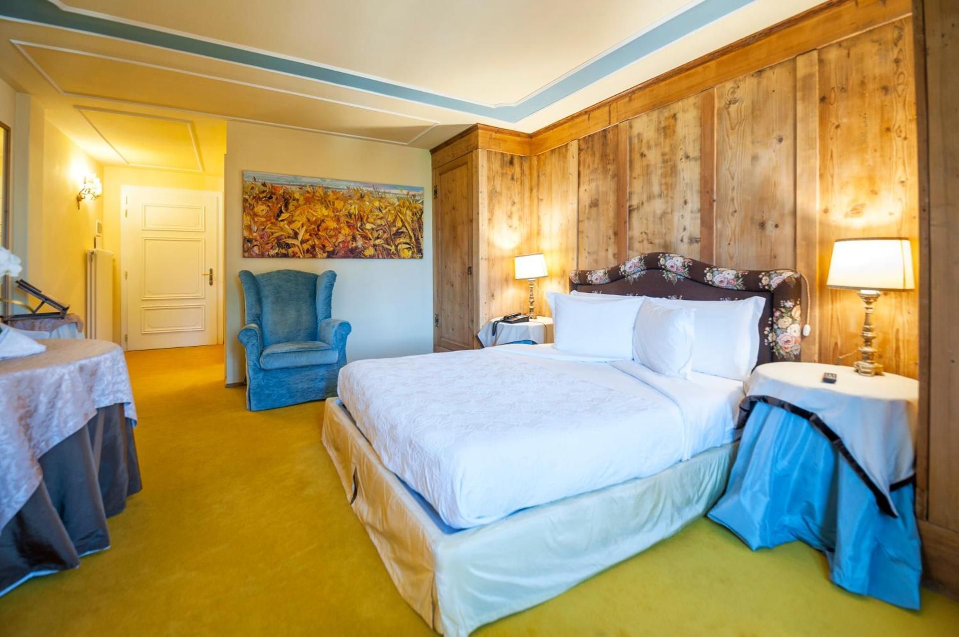 Deluxe Double Room with Shower