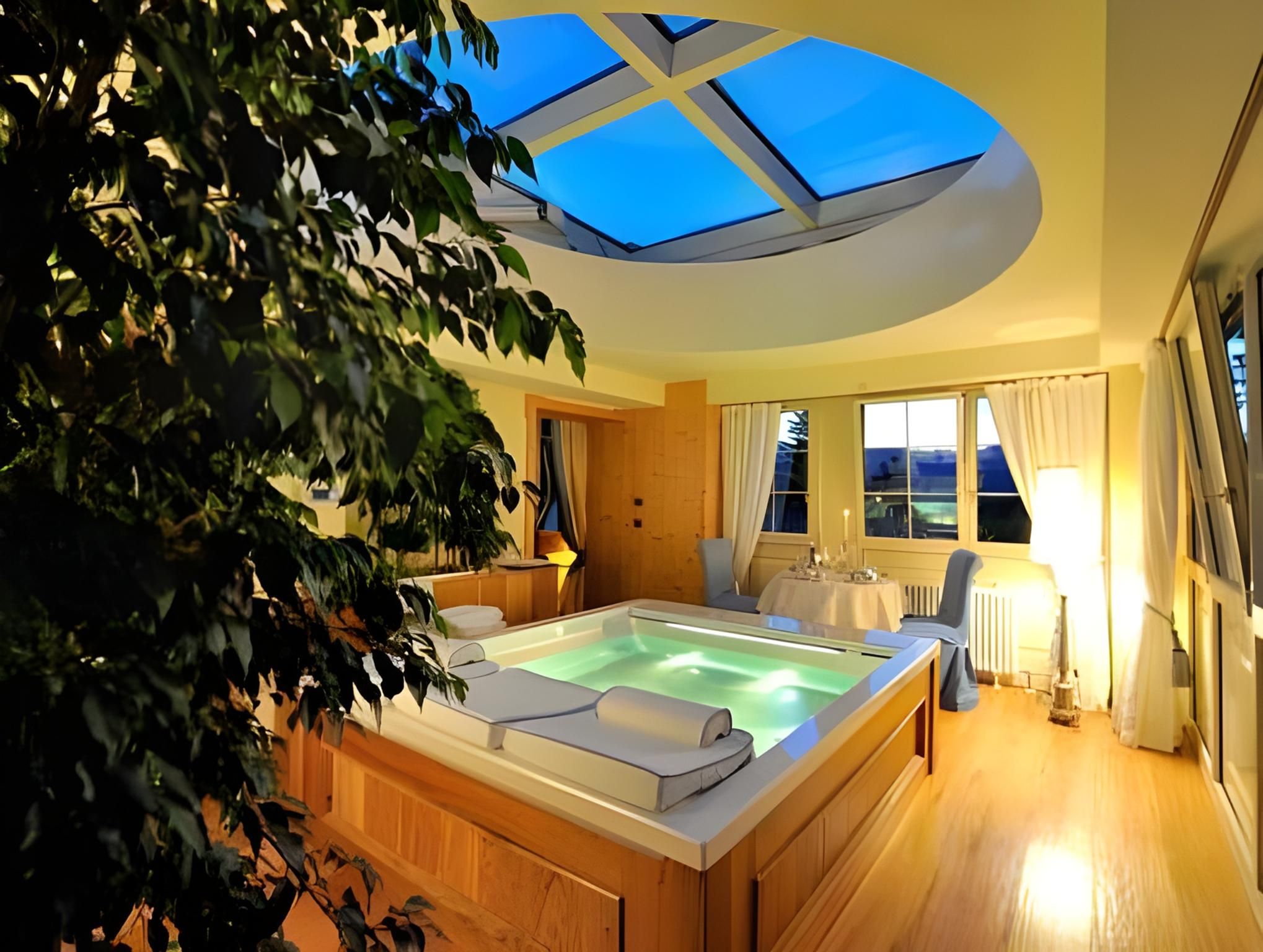 King Suite with Spa Bath