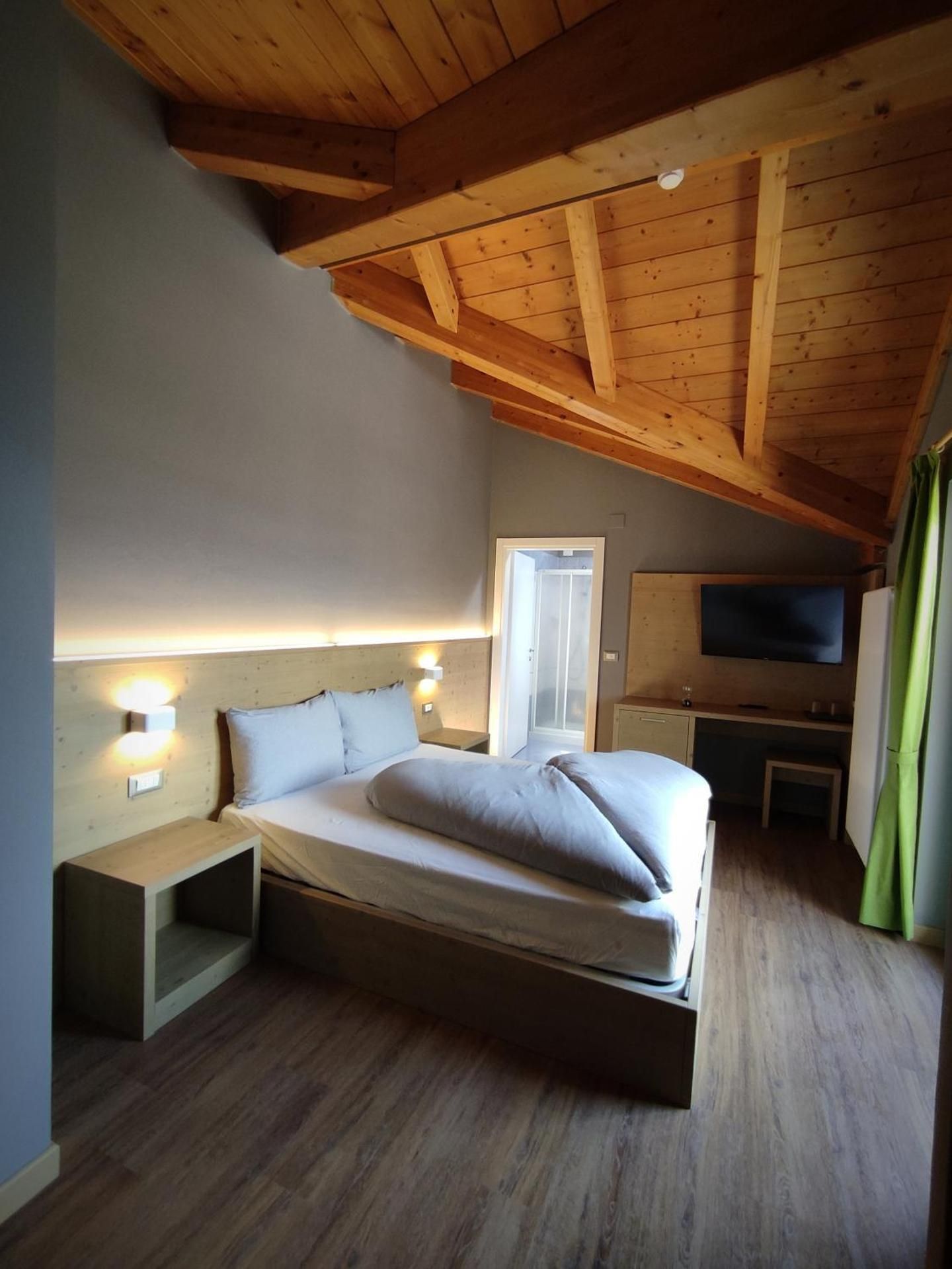 Double Room with Mountain View