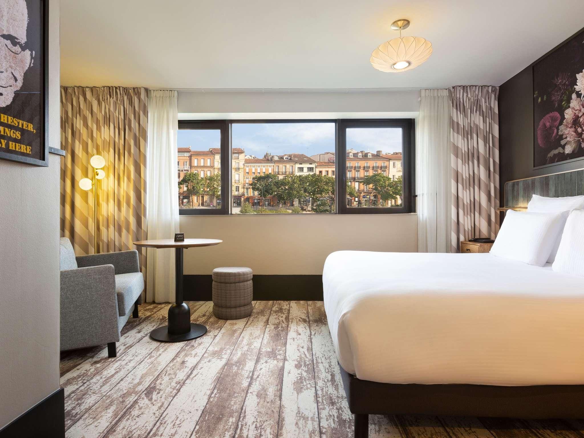 Superior room, 1 double bed and 1-person sofa