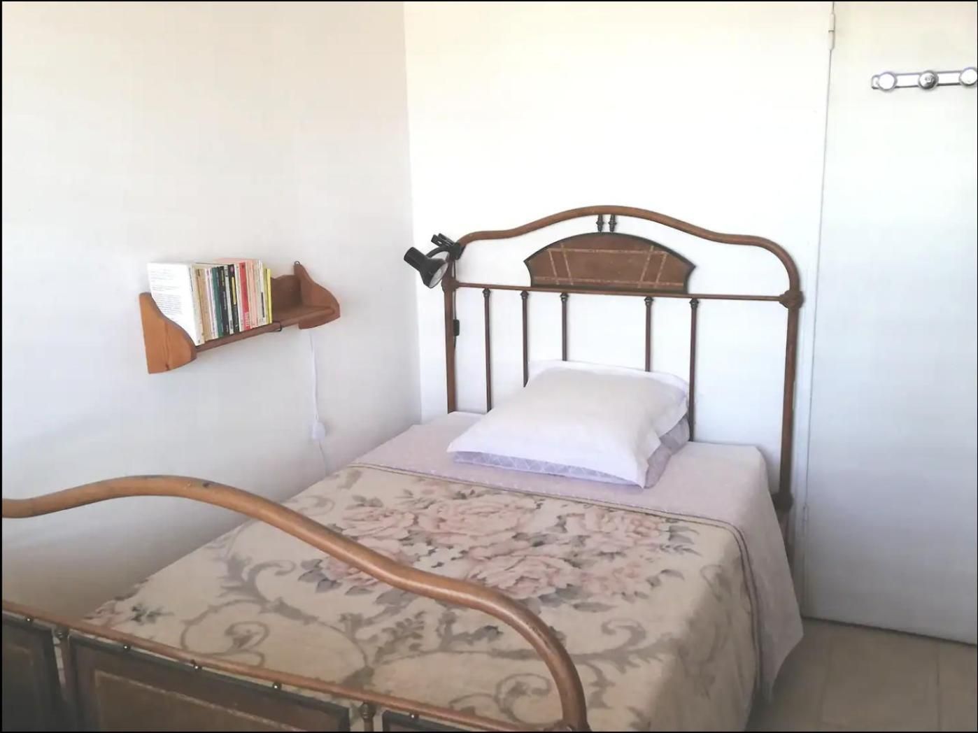 Single Room with Shared Shower and Toilet