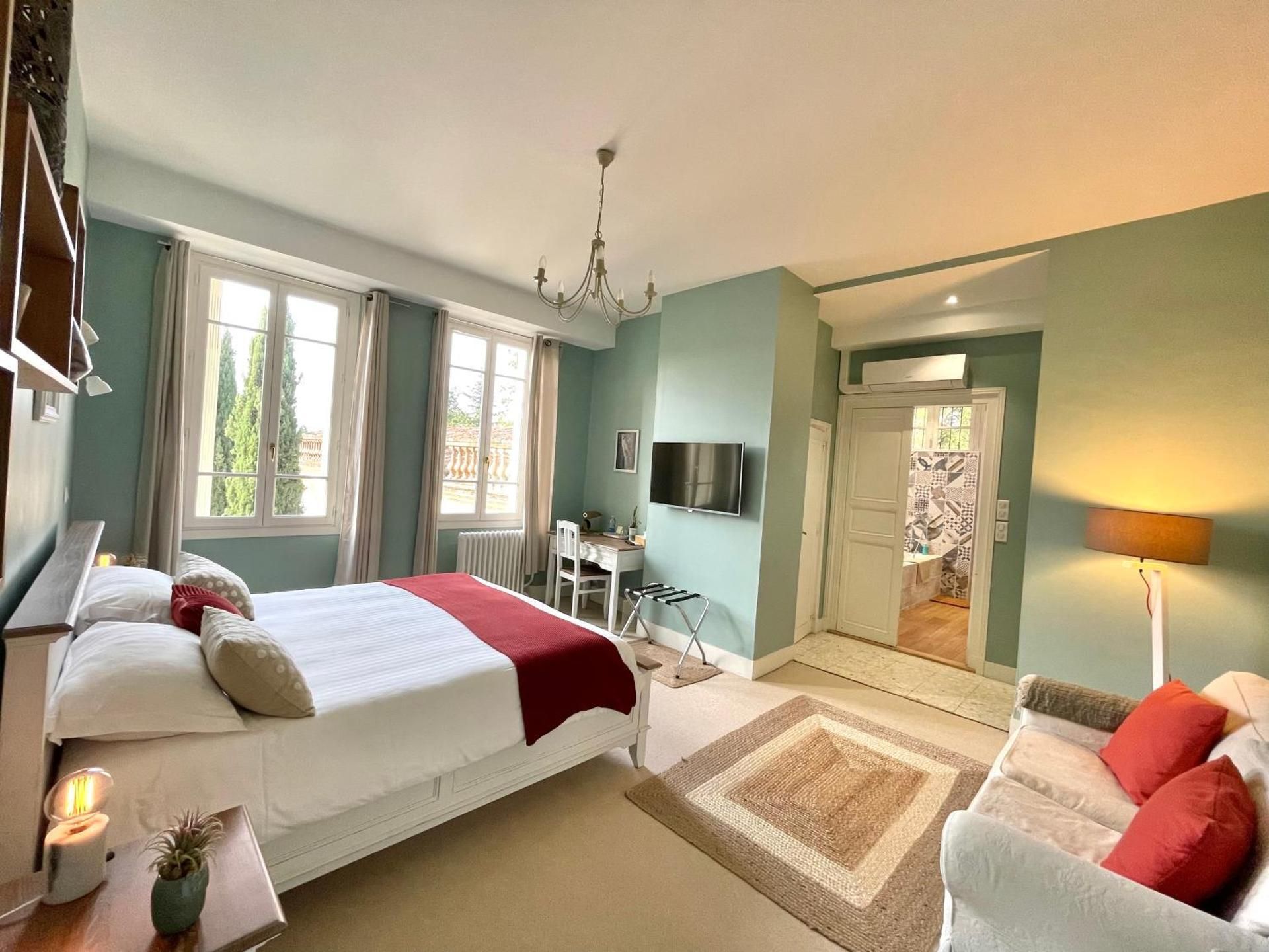 La Melanotte Suite with Garden View