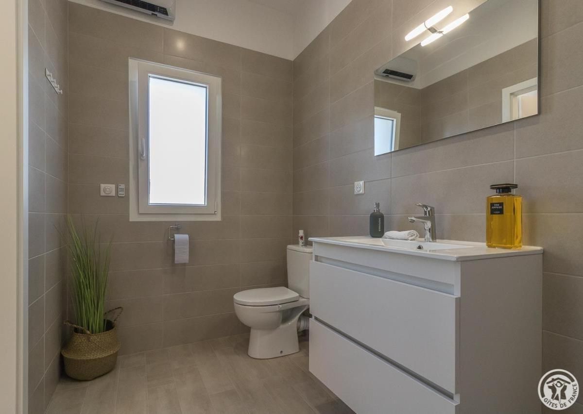 Double Room with Private Bathroom 2