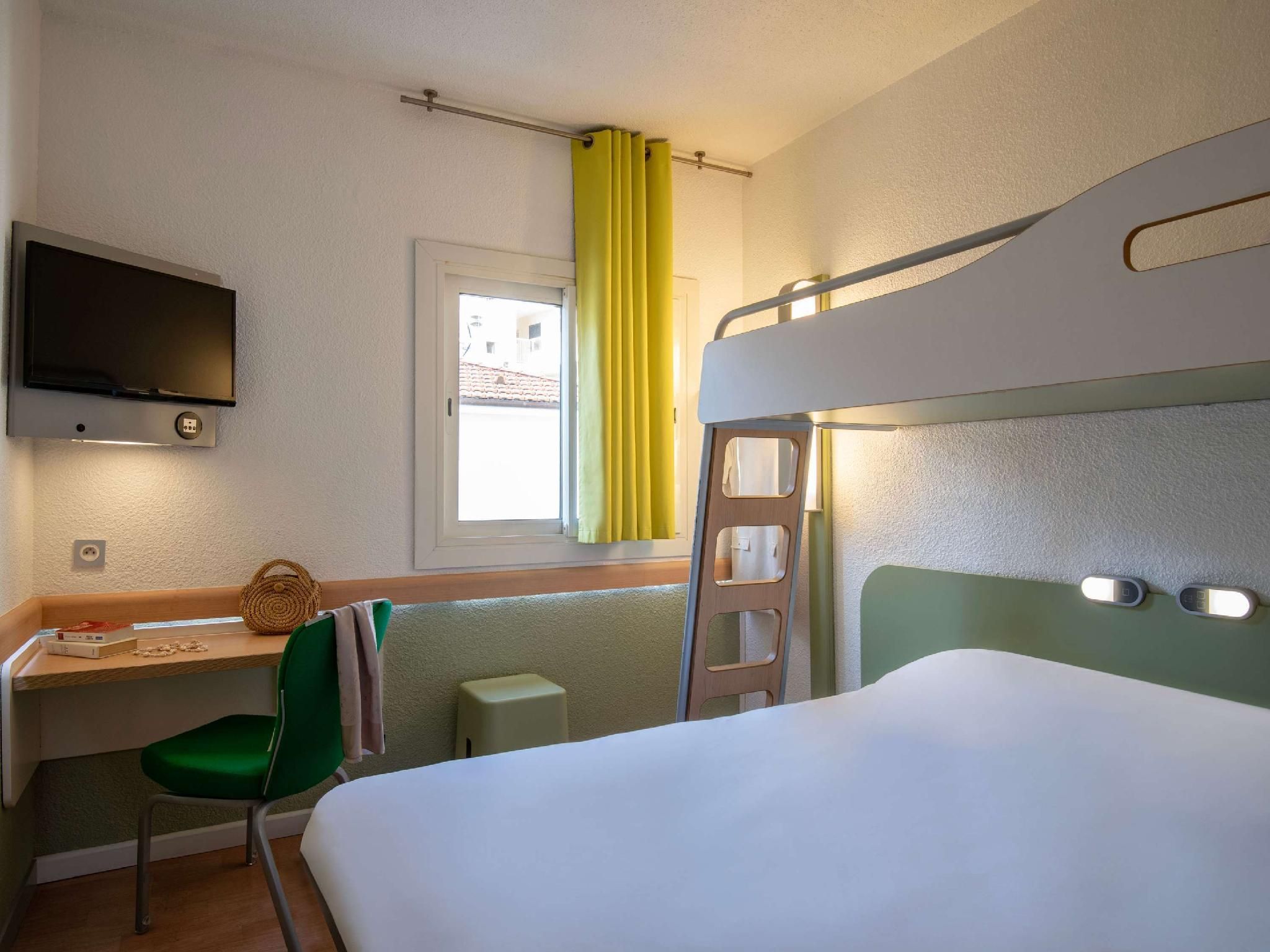 ibis Budget Menton Standard Room 2