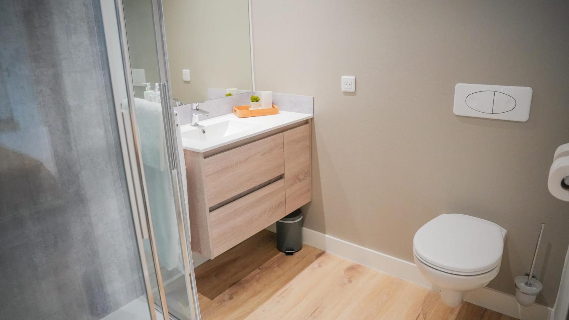 One-Bedroom Deluxe Apartment