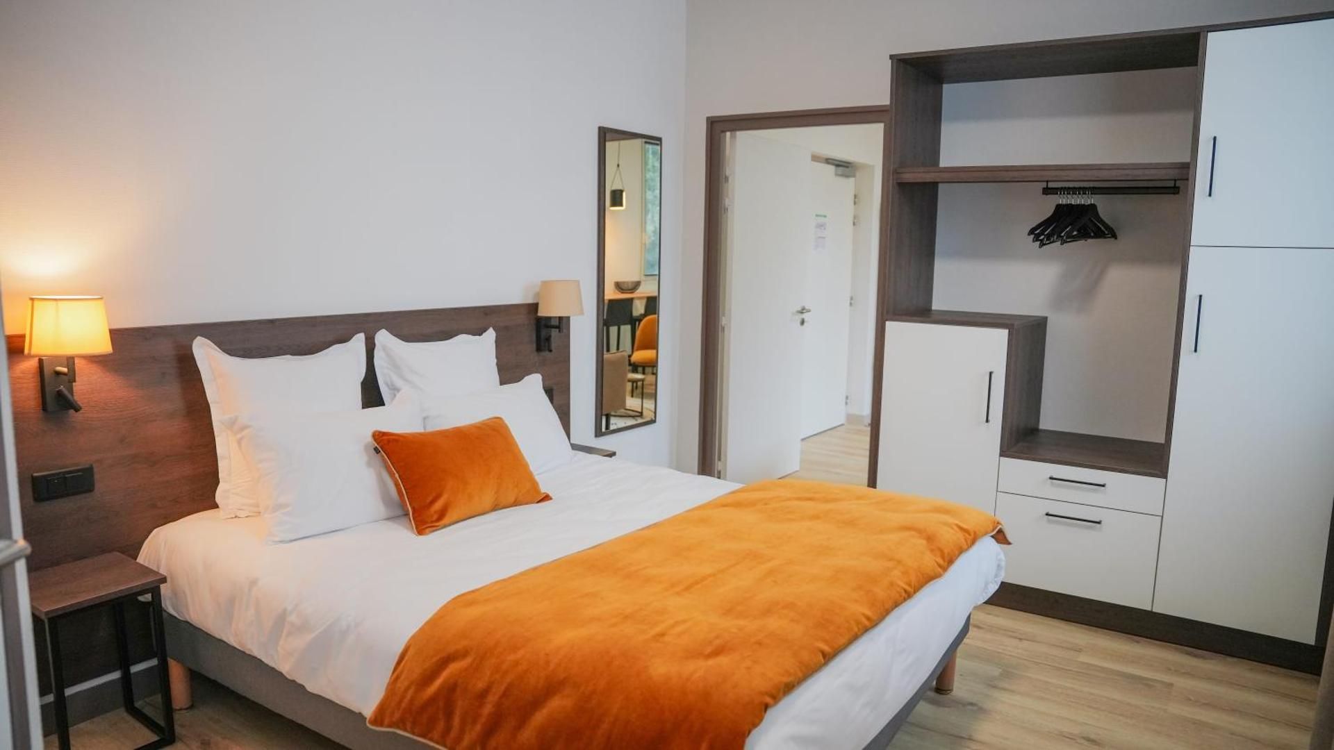 One-Bedroom Deluxe Apartment