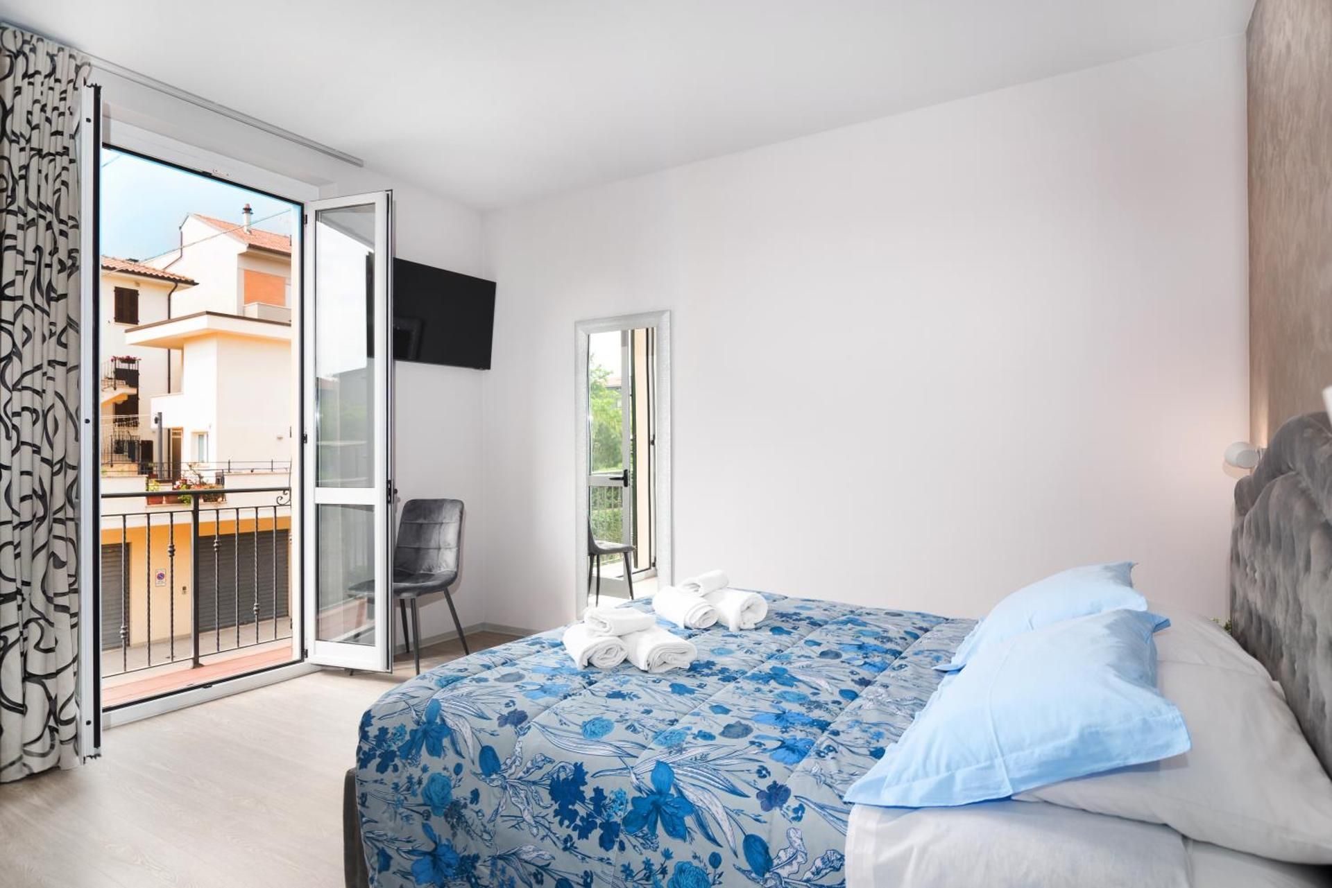 Deluxe Double Room with Balcony