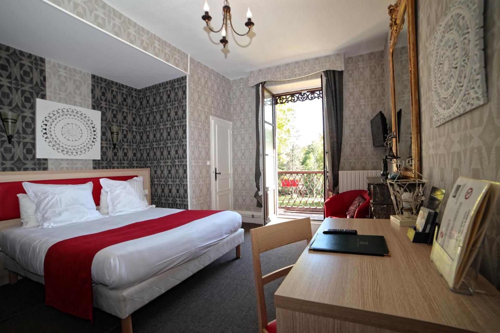 Junior Suite with Garden View