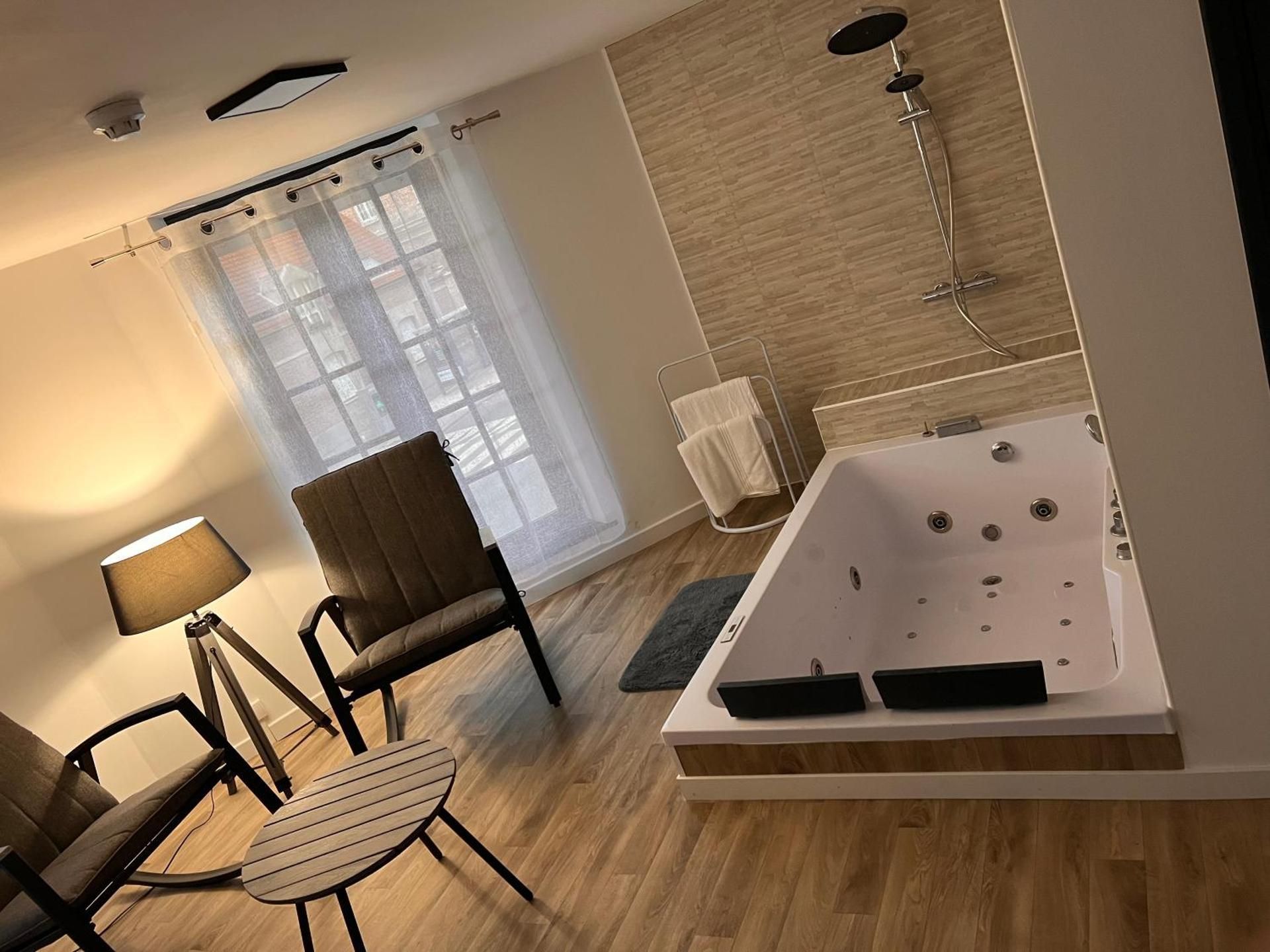 King Suite with Spa Bath