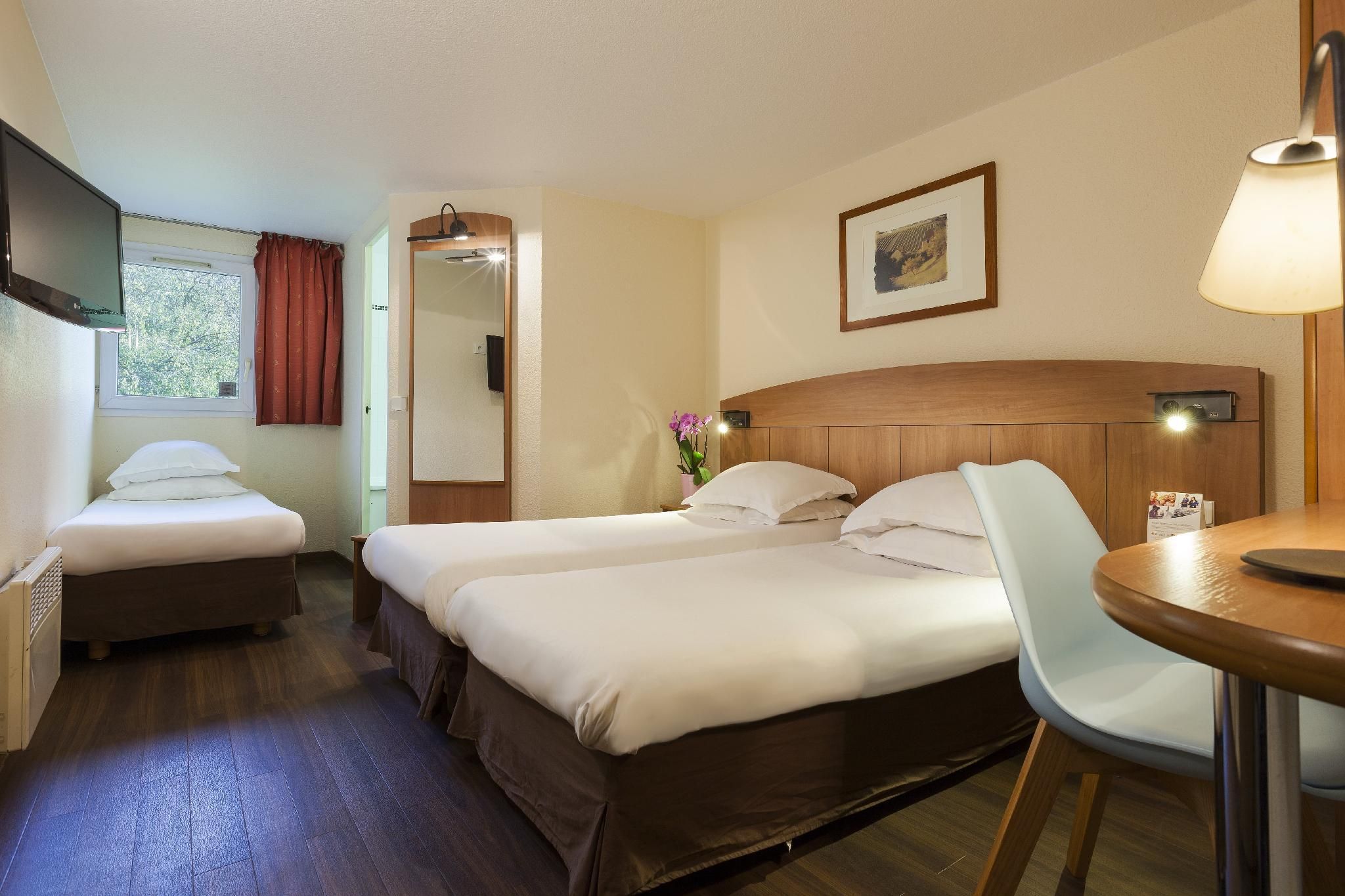 3 Single Beds, Nonsmoking