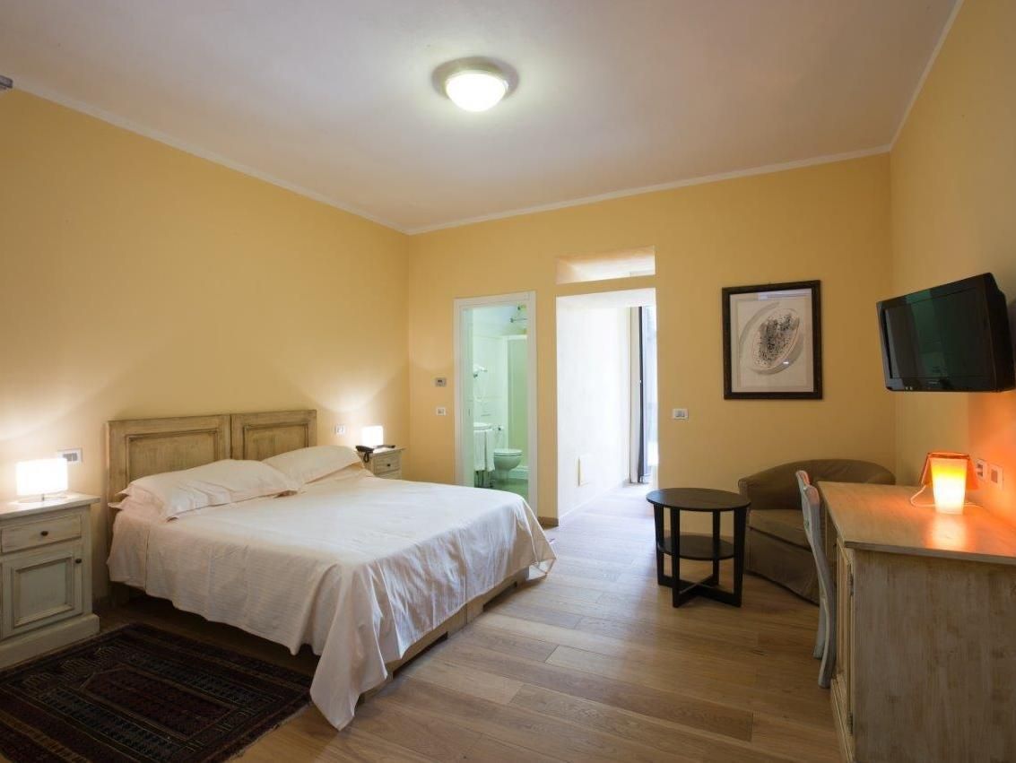 La Trigola Family Room (2 Adults + 1 Child)