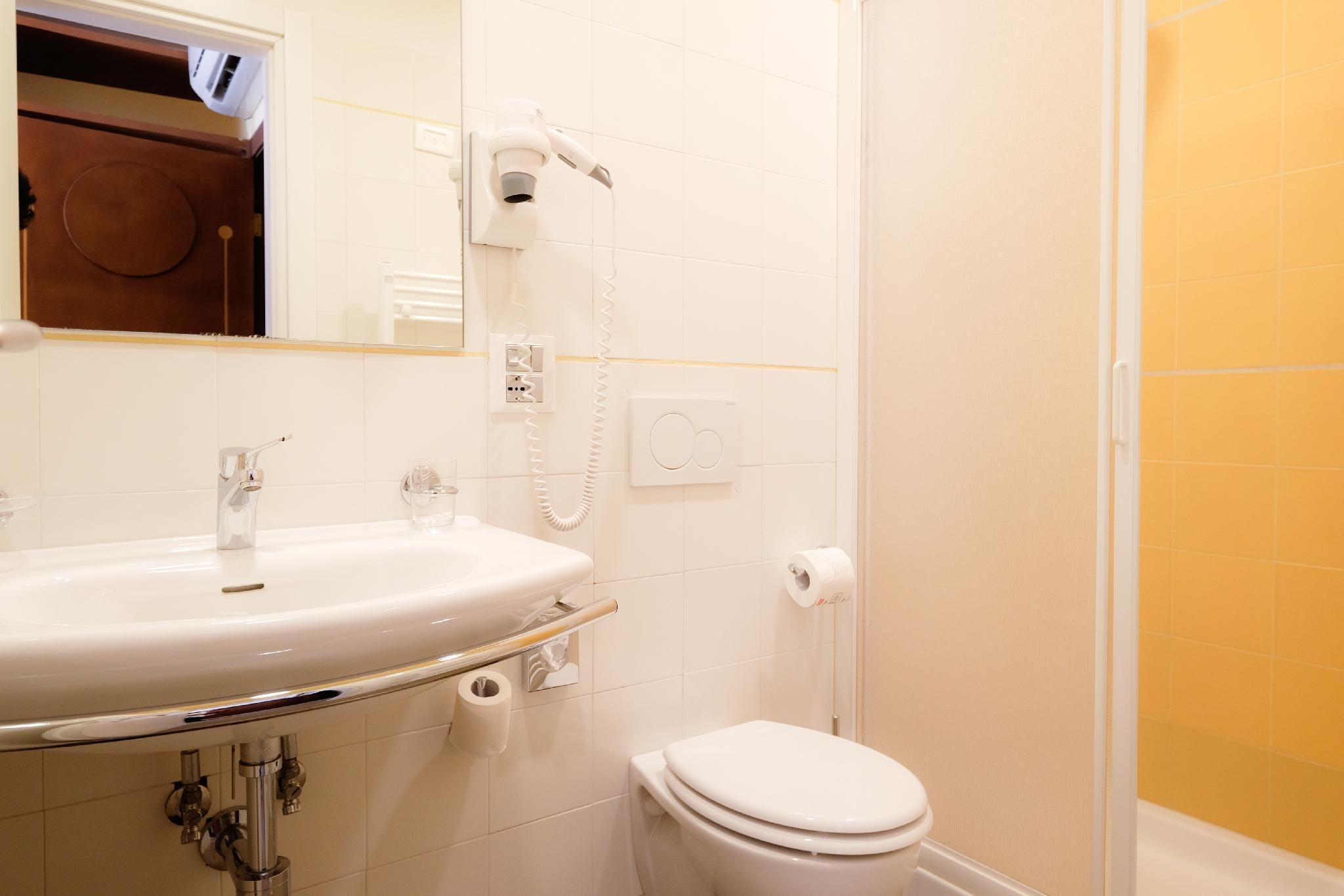 La Trigola Budget Double Room 3