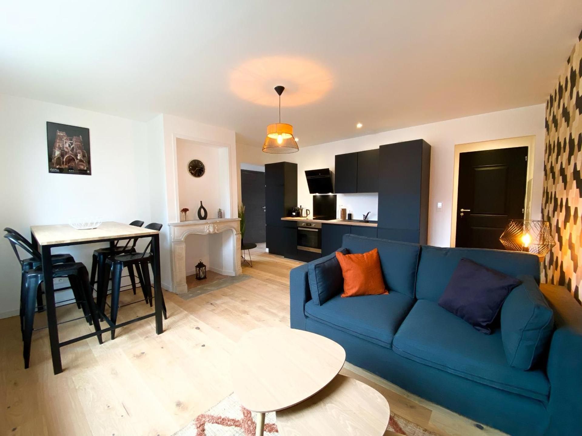 Deluxe Apartment