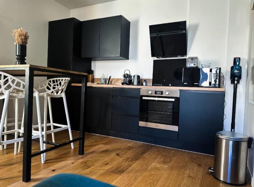 One-Bedroom Apartment with Terrace