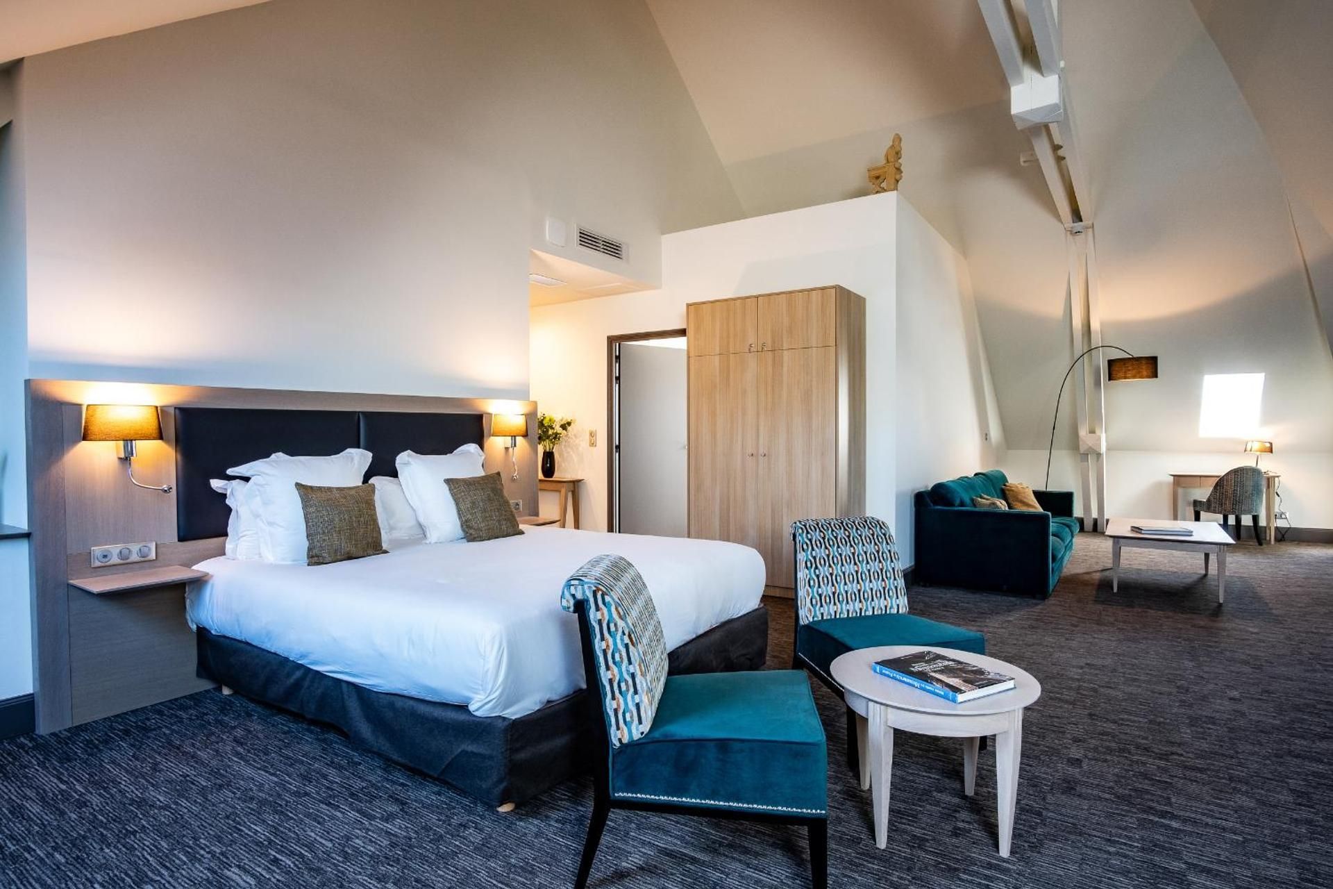 Superior King Suite