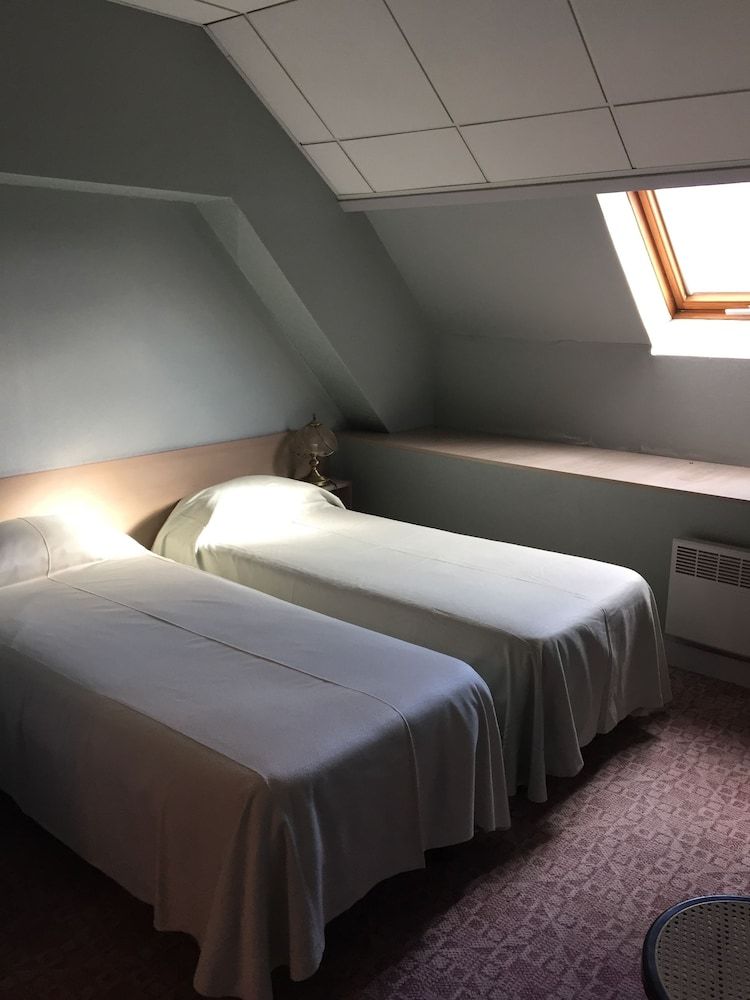 Classic Twin Room