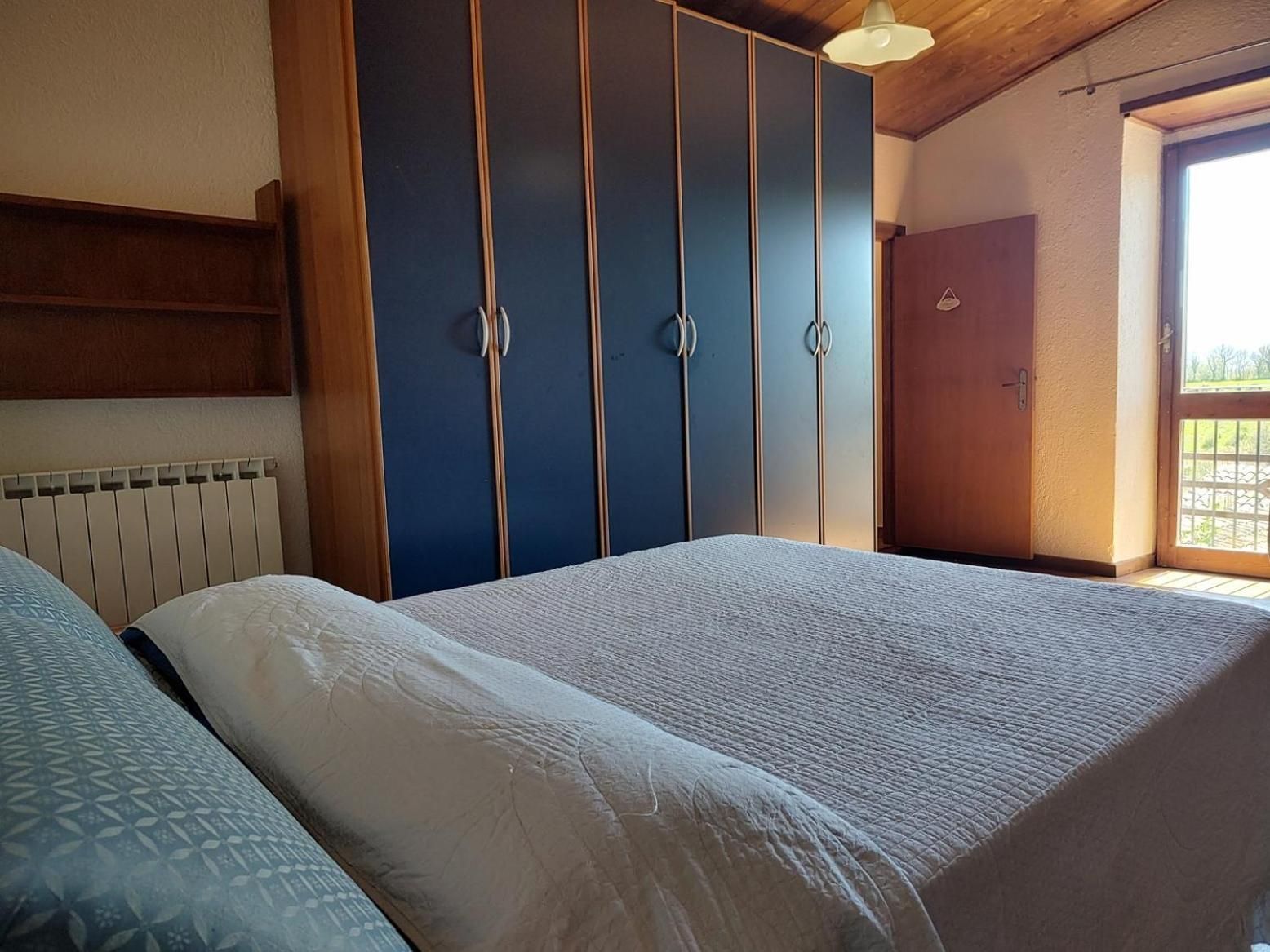 Deluxe Double Room (2 Adults + 1 Child)