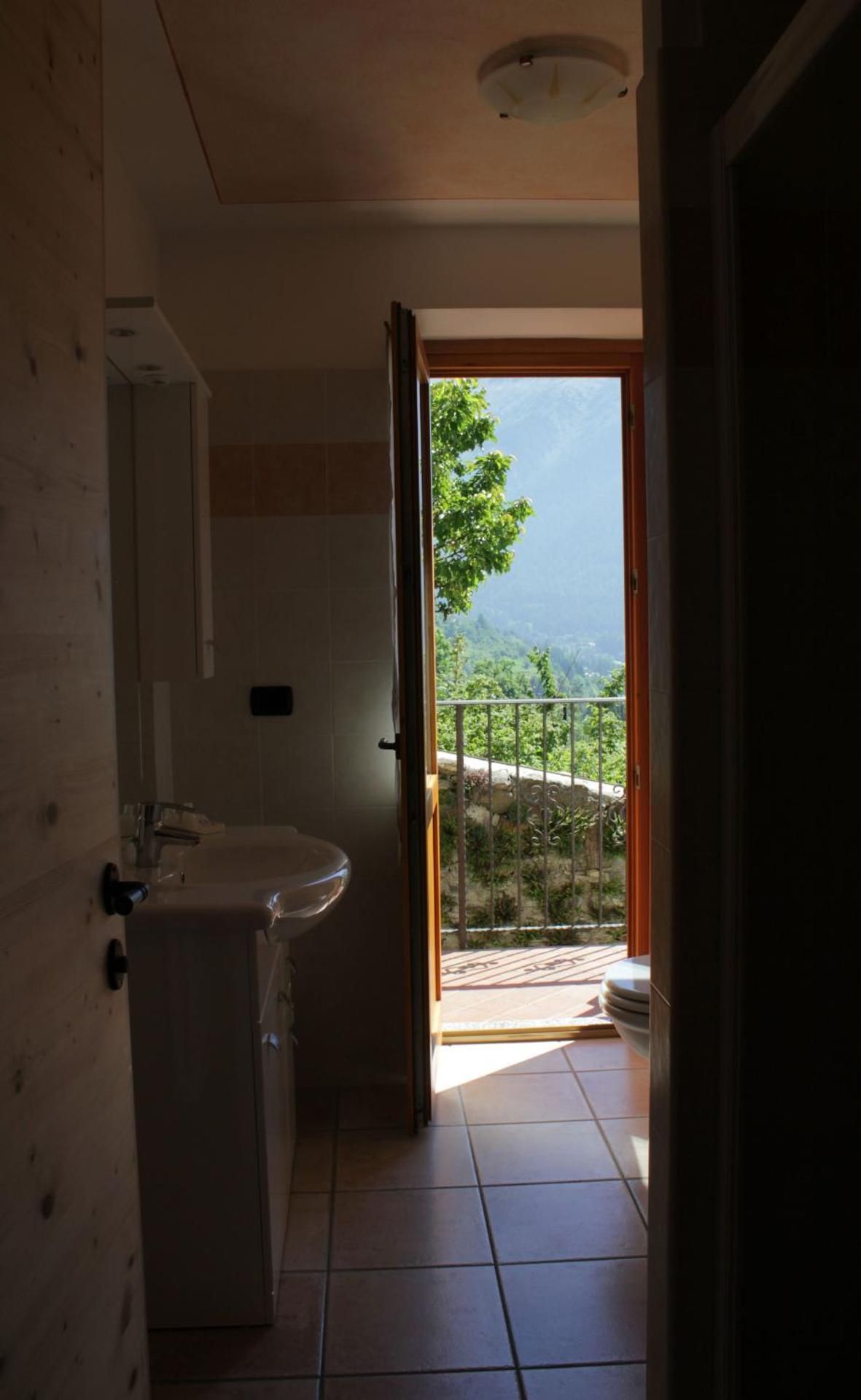 King Room with Mountain View