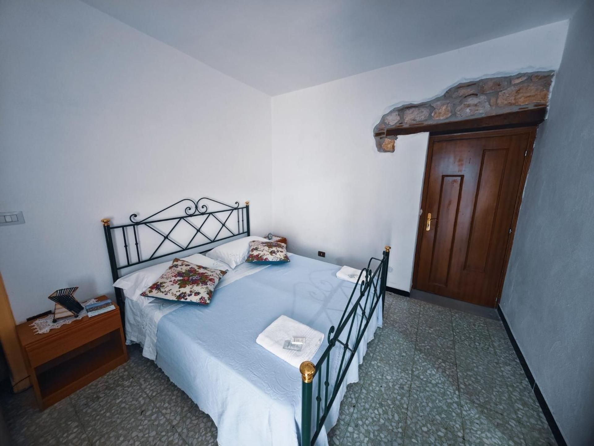 Standard Triple Room with Sea View