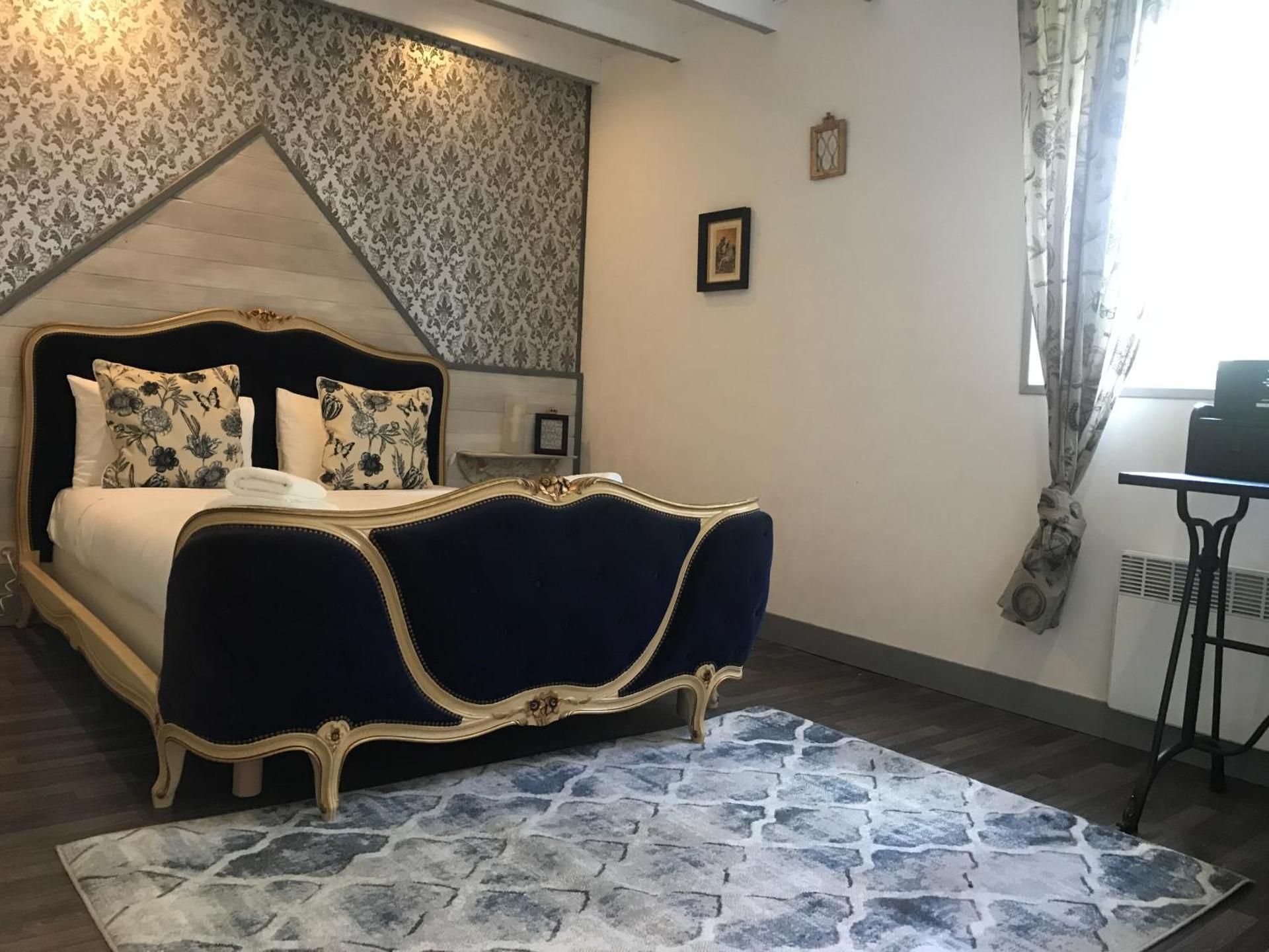 Classic Double Room