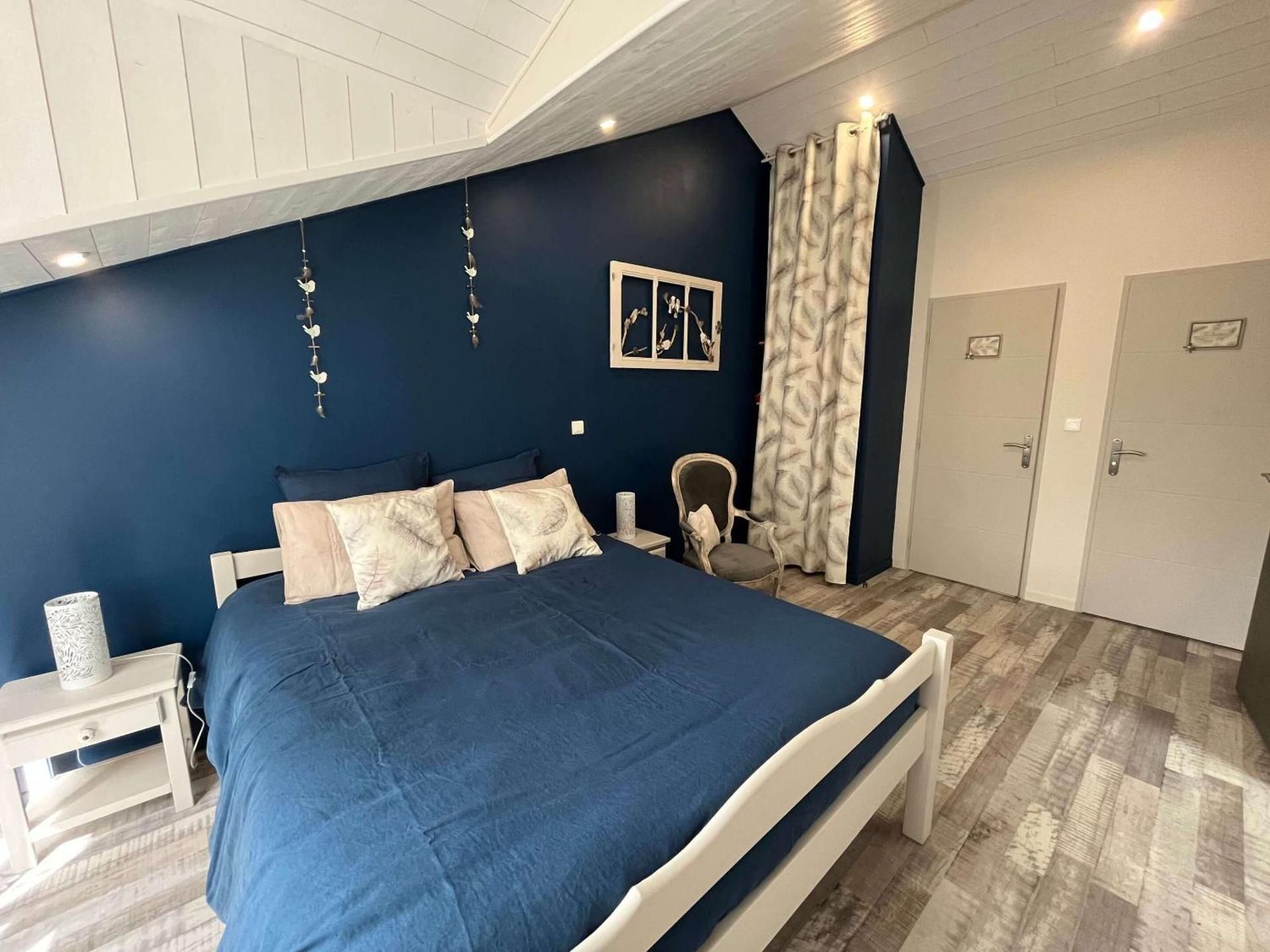 Large Double Room with Garden View