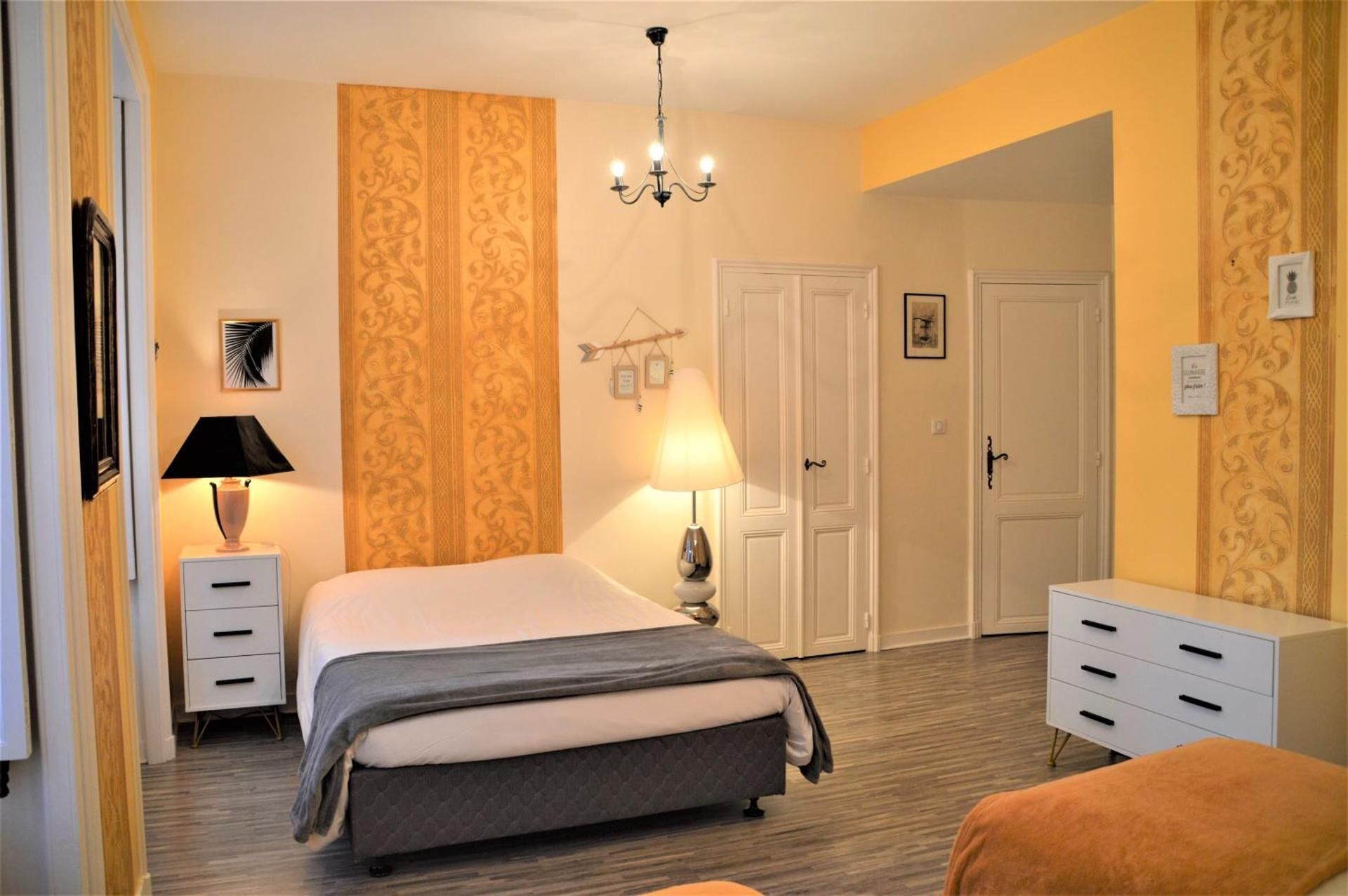 Quadruple Room with Private Bathroom