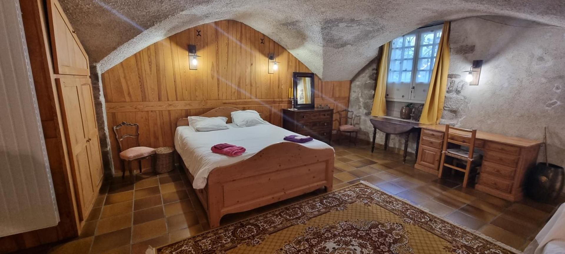 Queen Room