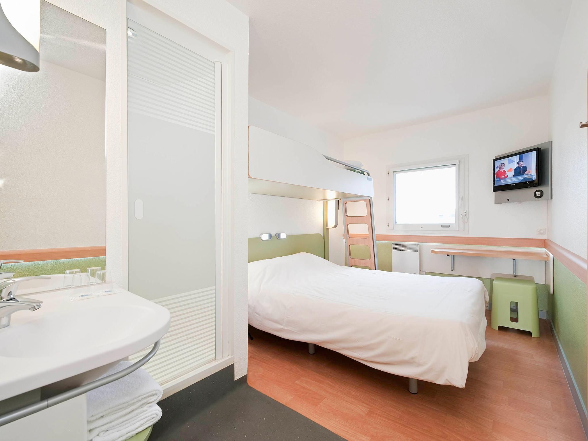 Double - Room With A Large Bed For 2 People
