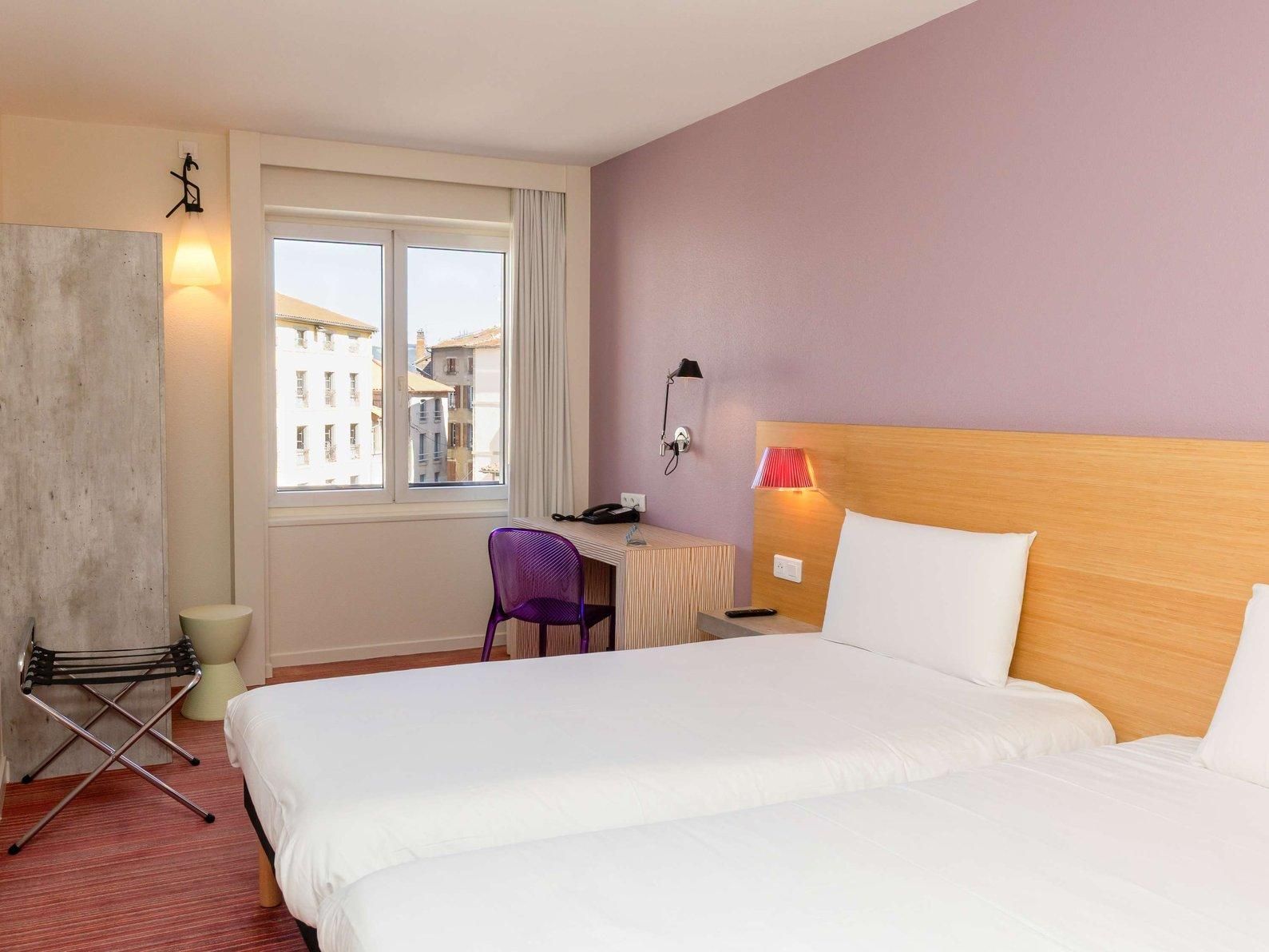 Standard Room with Two Single Beds