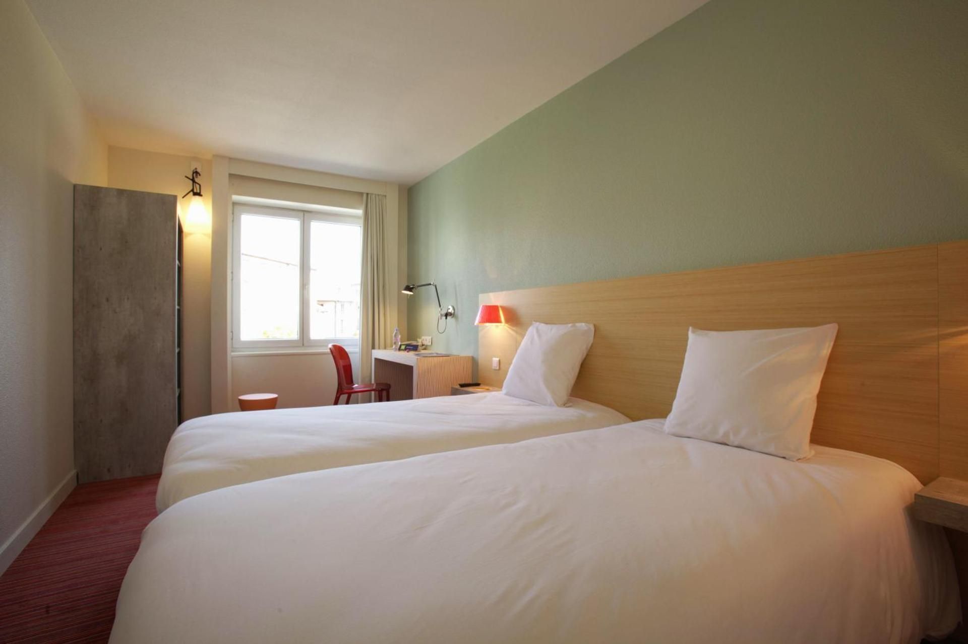 Standard Two Single Bed
