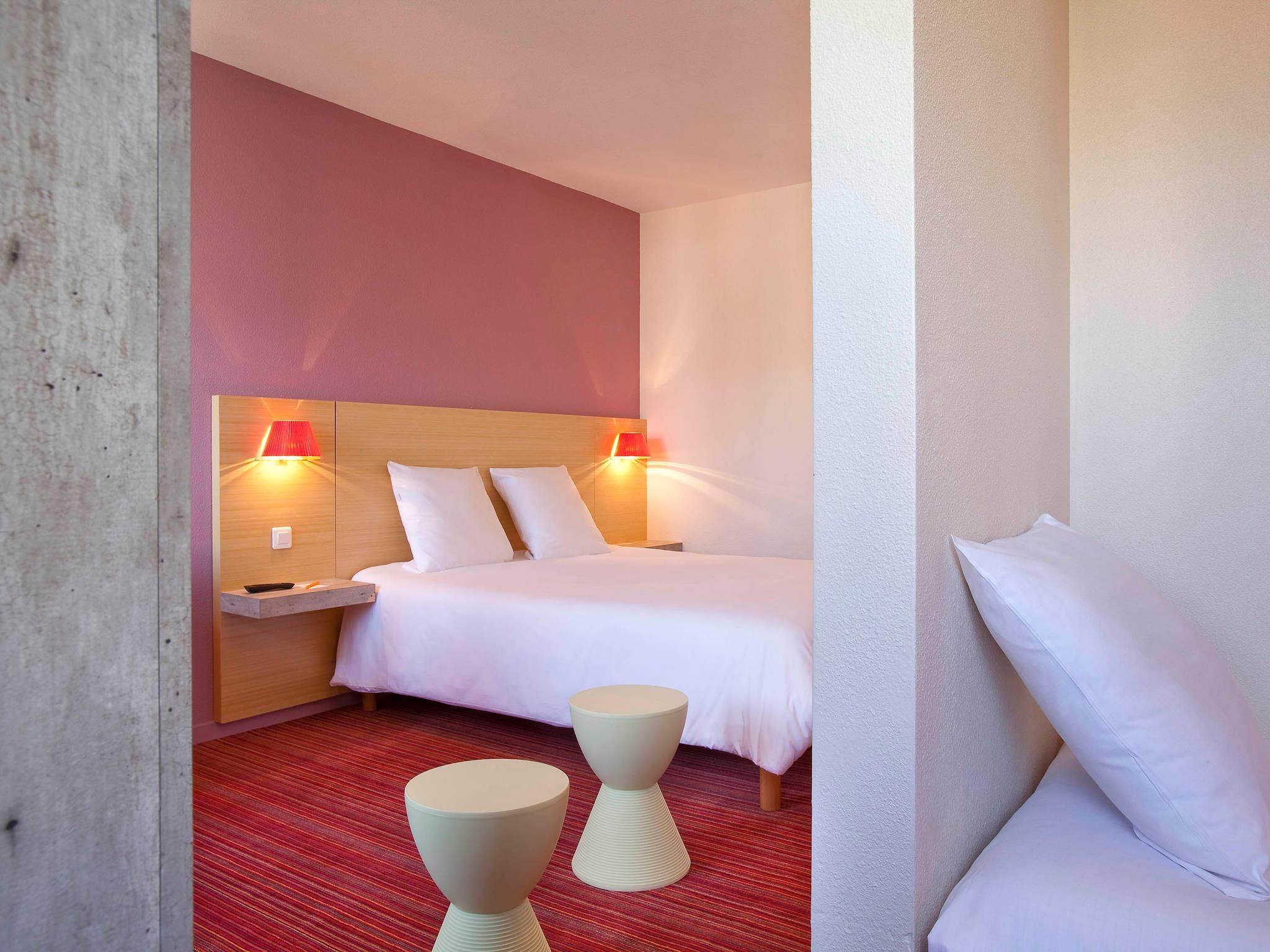 Standard Family Suite with a double bed and twin beds