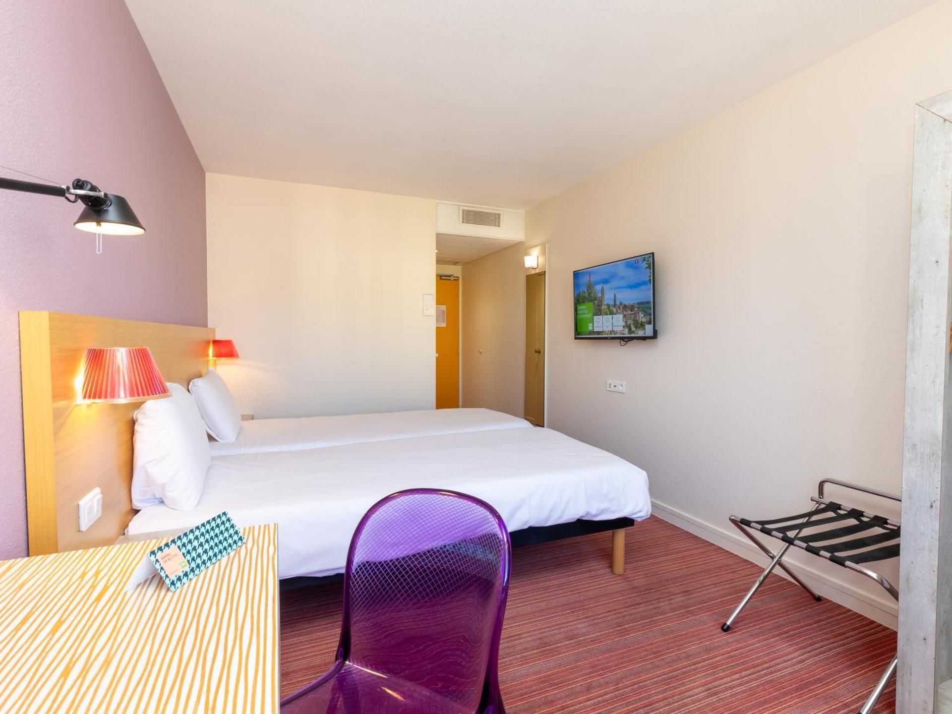 Standard Two Single Bed