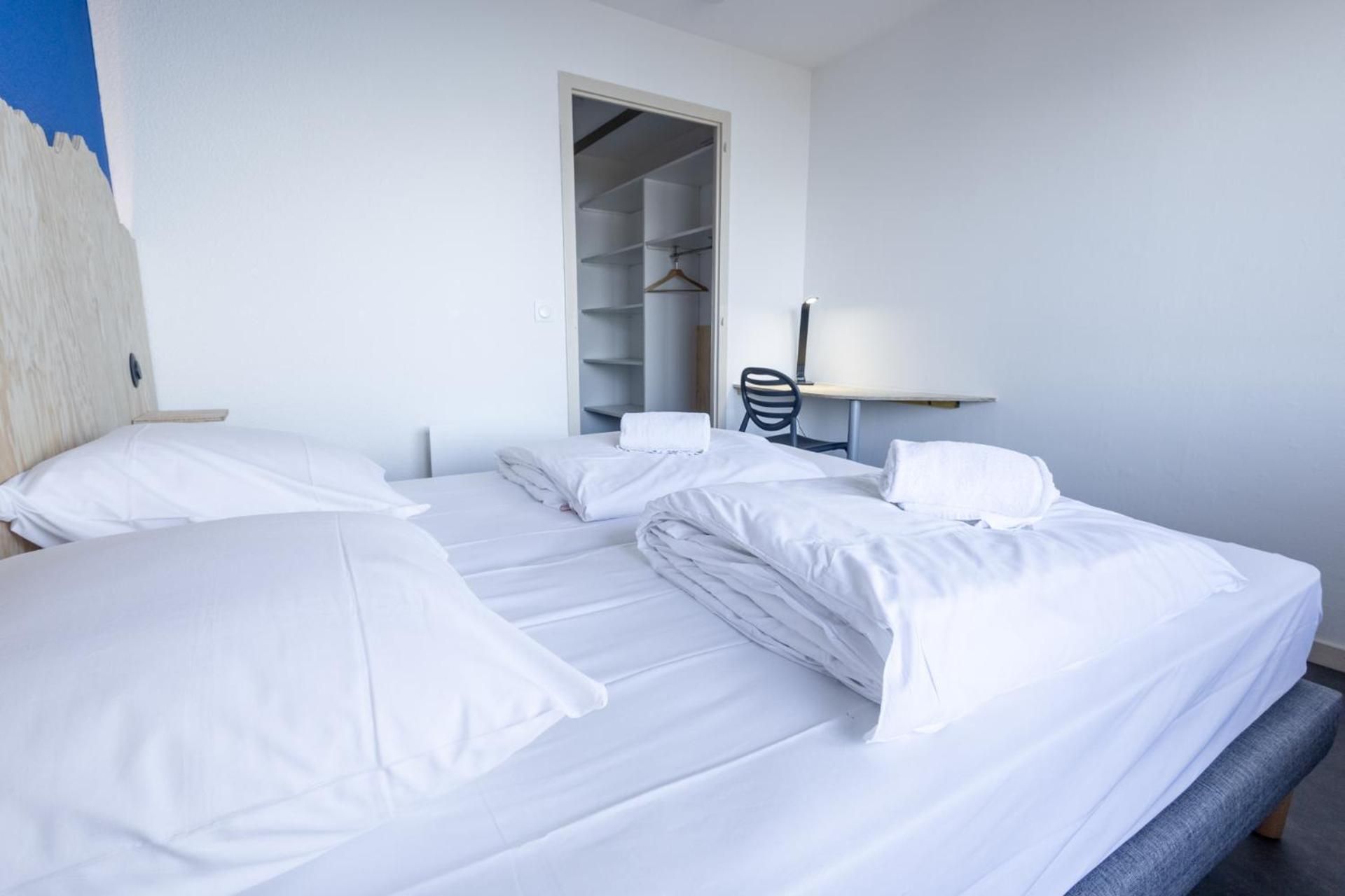 Double or Twin Room with Lake View