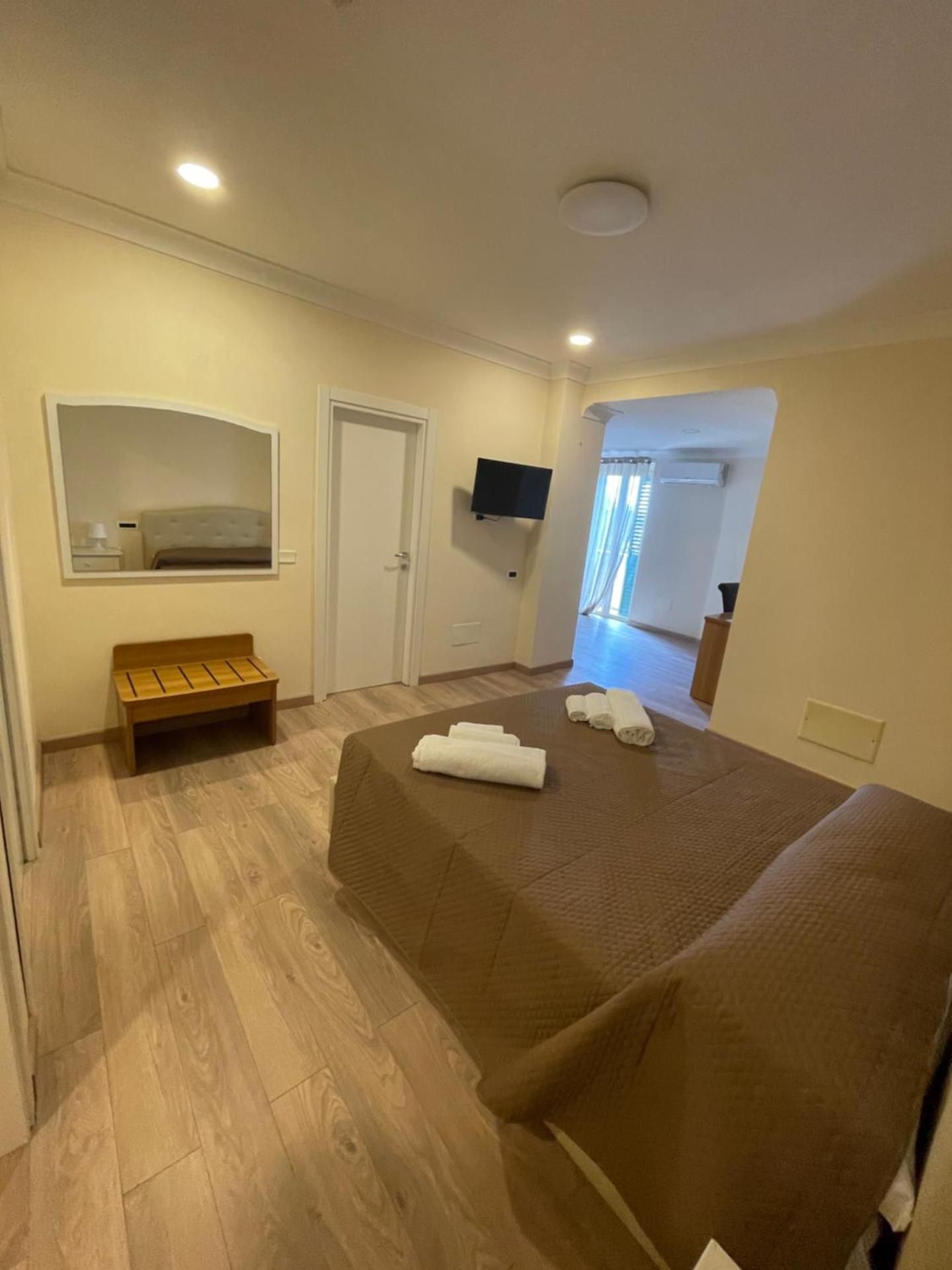 Standard Suite