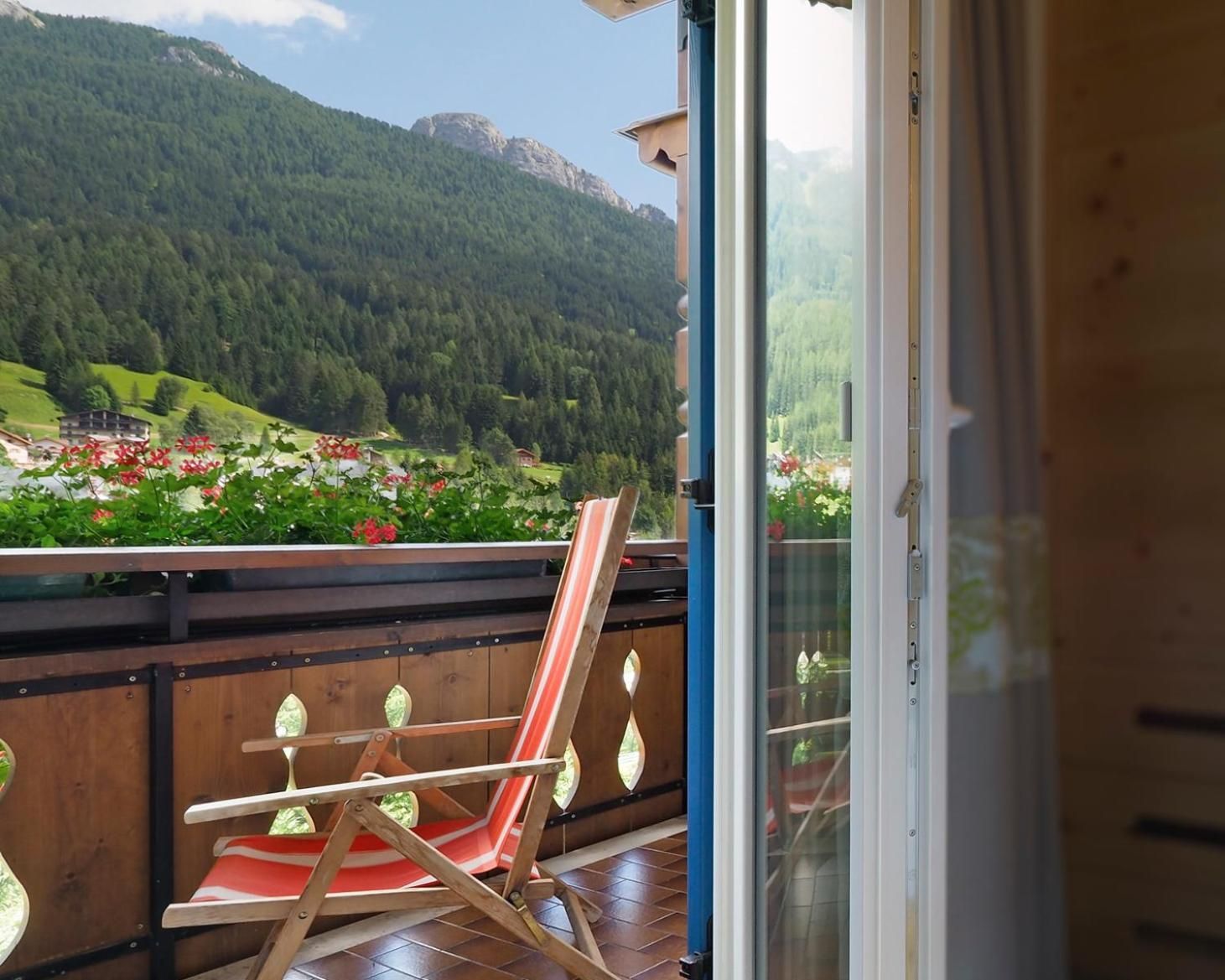 Double Room with Mountain View