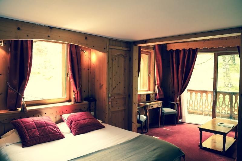 Double Deluxe Room