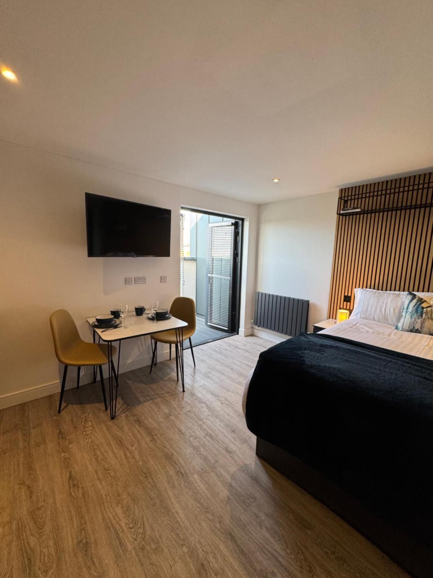 The Suites, Ormskirk - Rooms by Vici