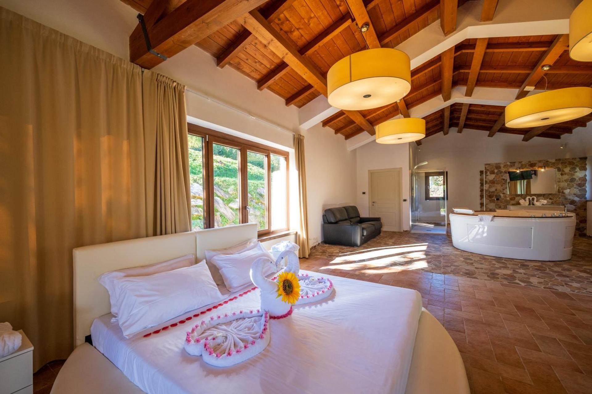 Suite with Spa Bath
