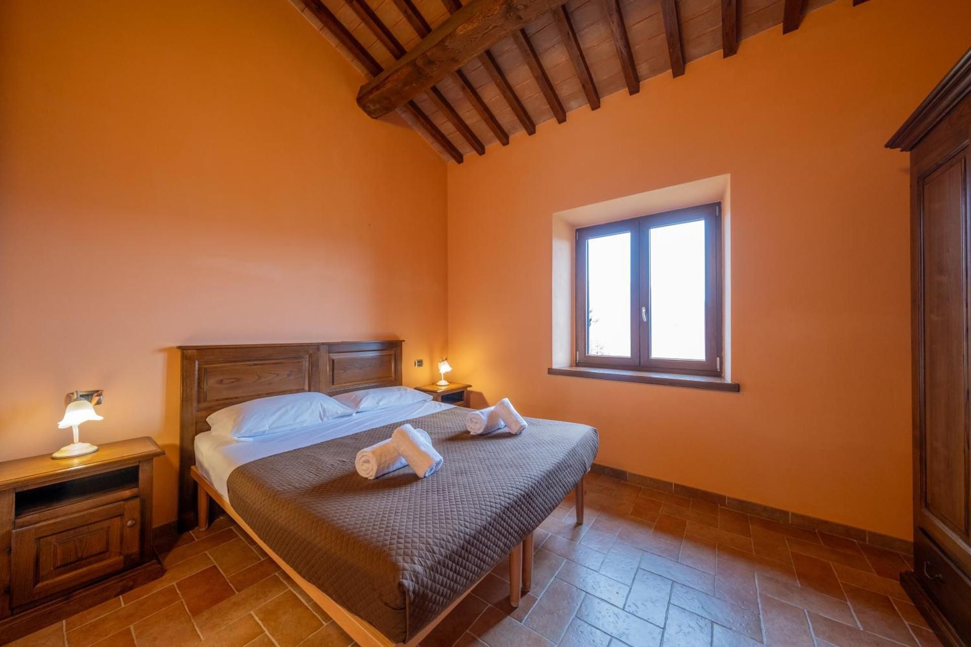 Superior One-Bedroom Apartment