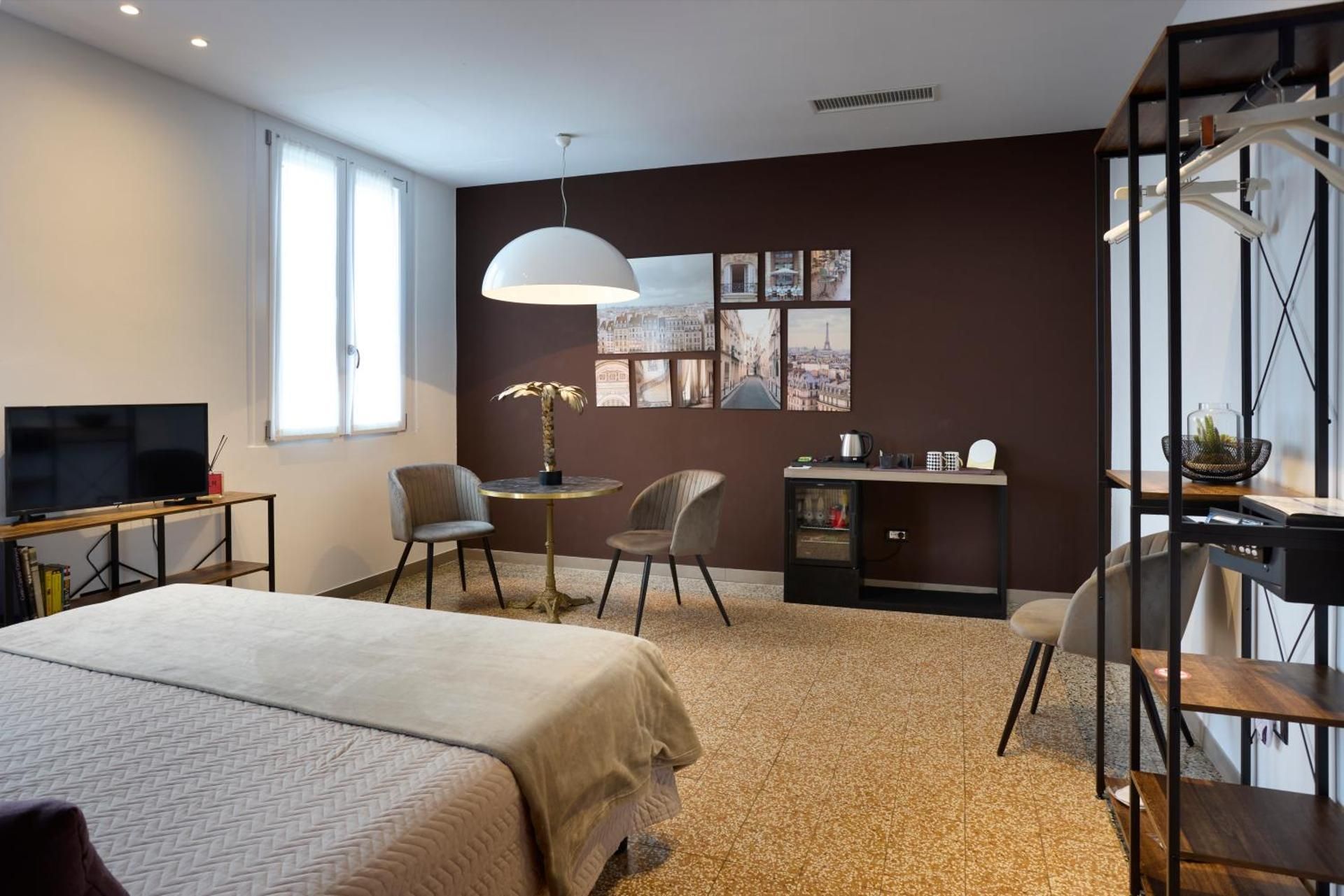 Superior King Room