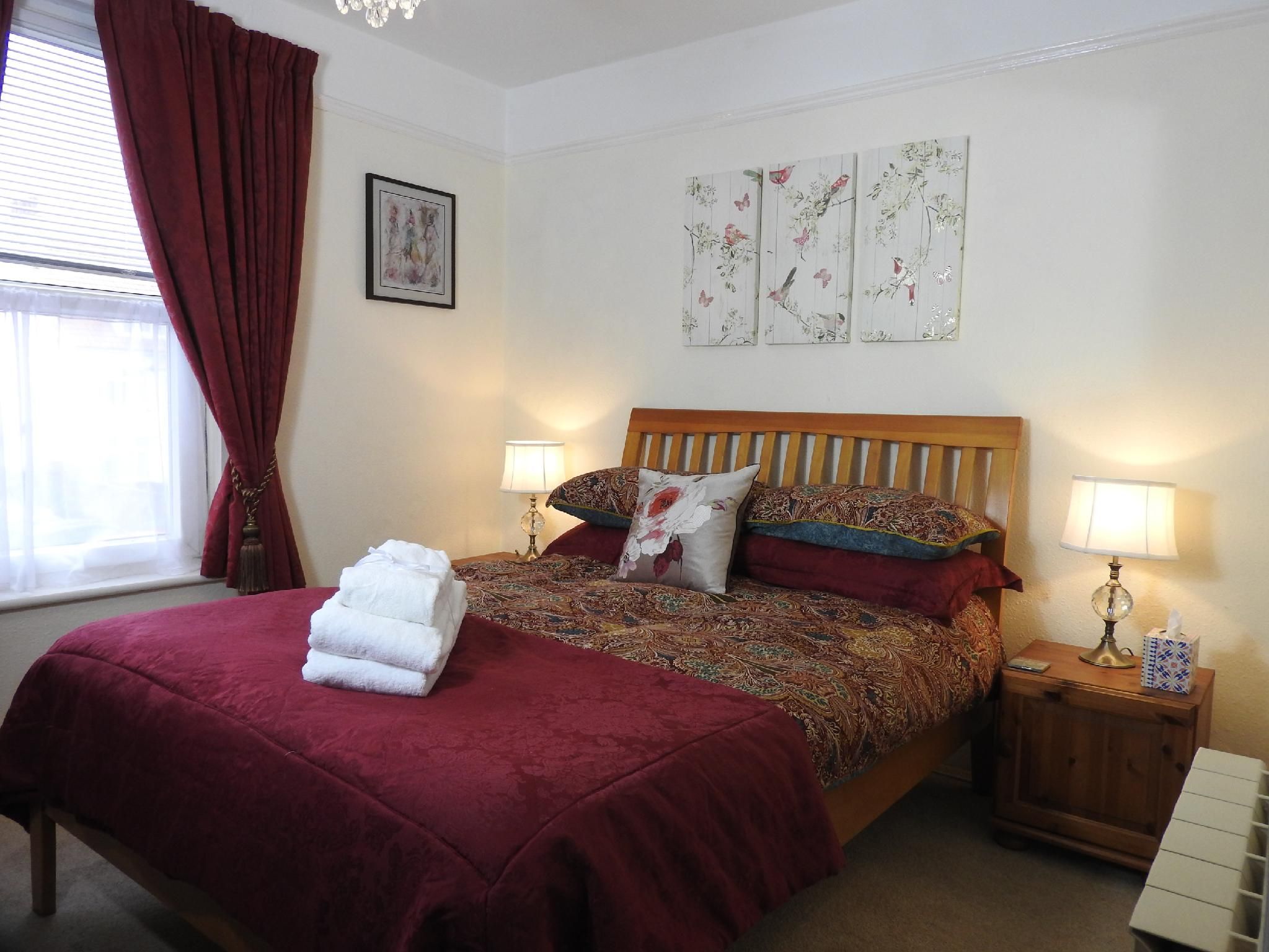 Double room-Comfort-Ensuite with Shower