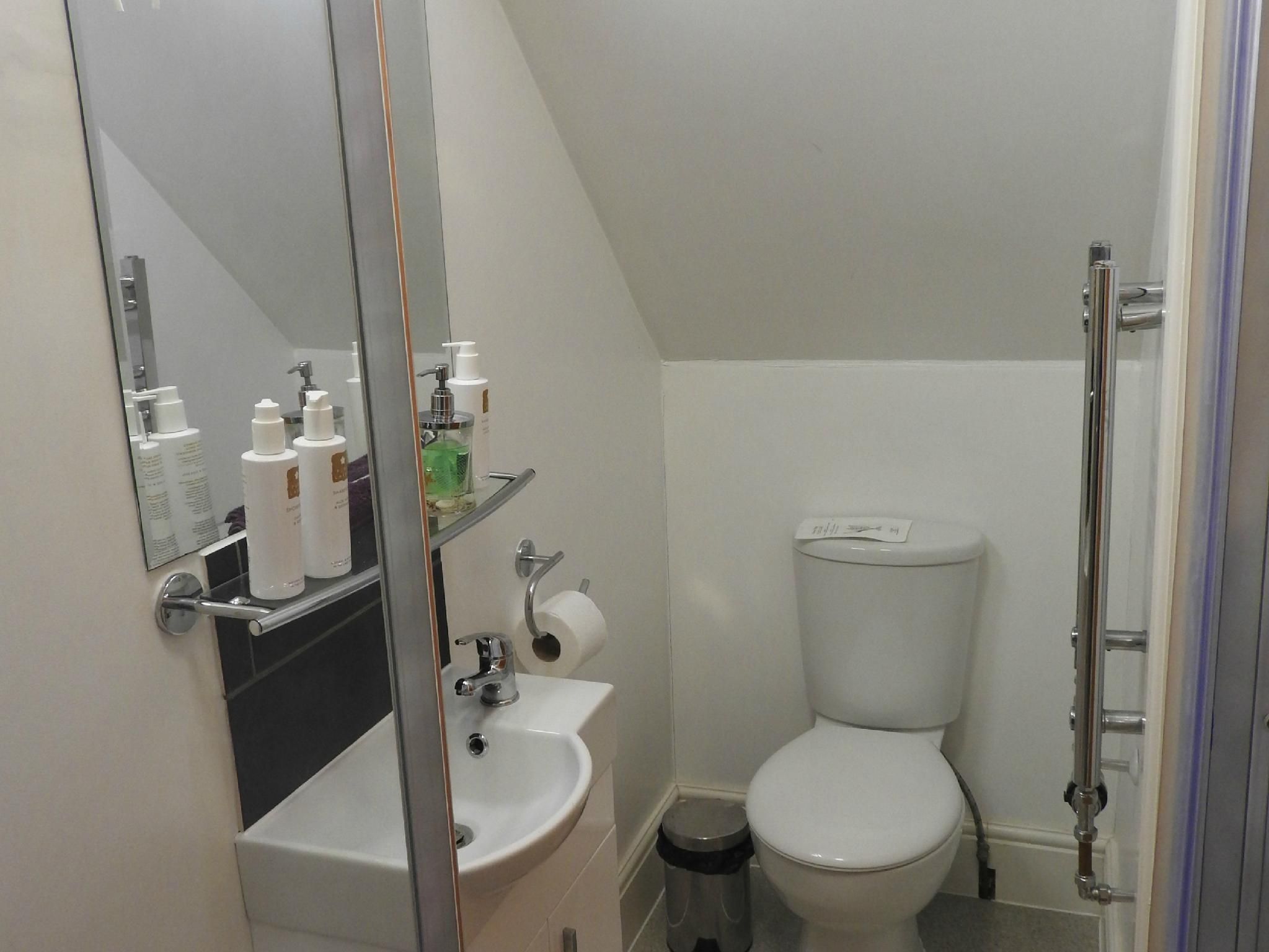 Family room-Classic-Ensuite with Shower