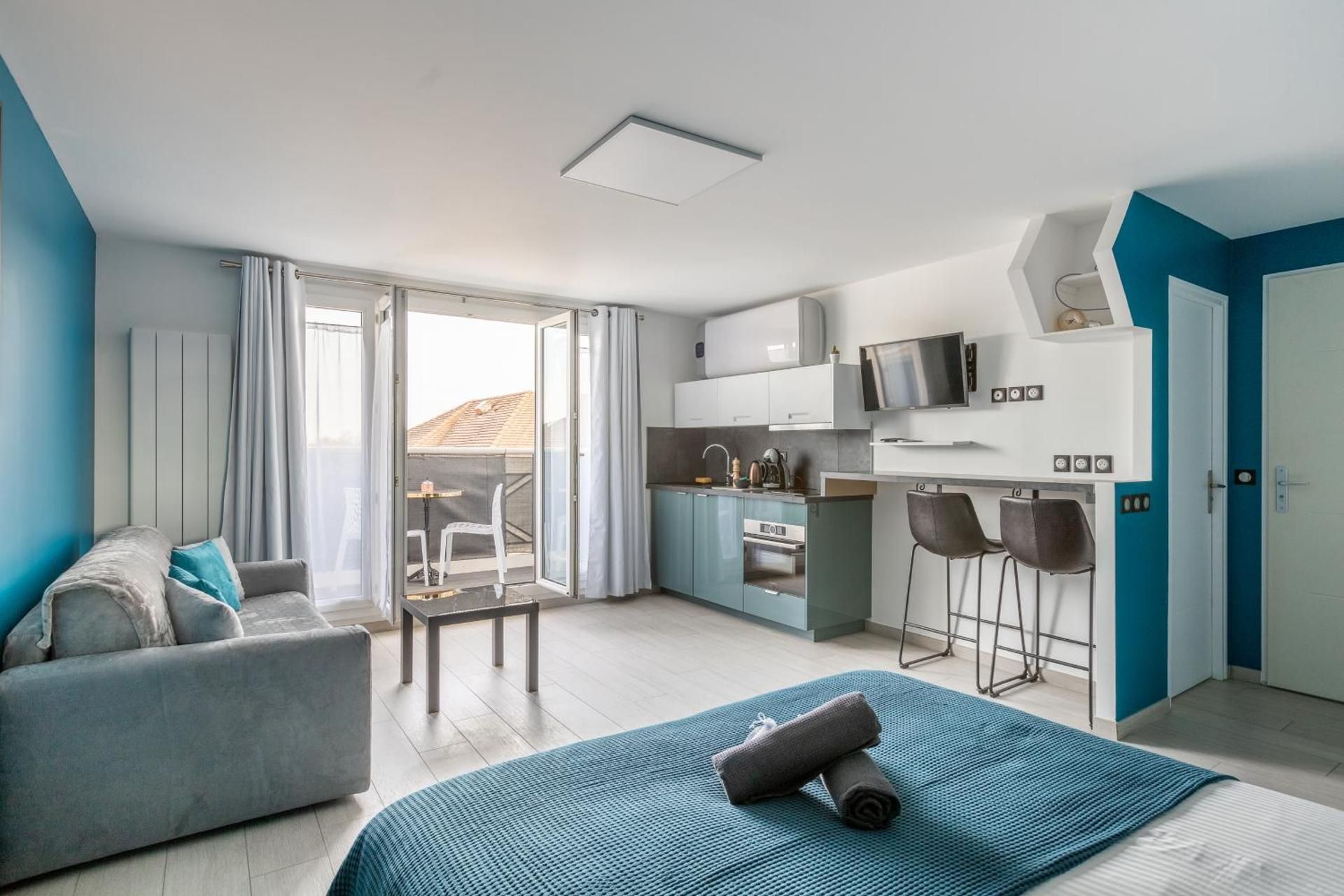One-Bedroom Apartment