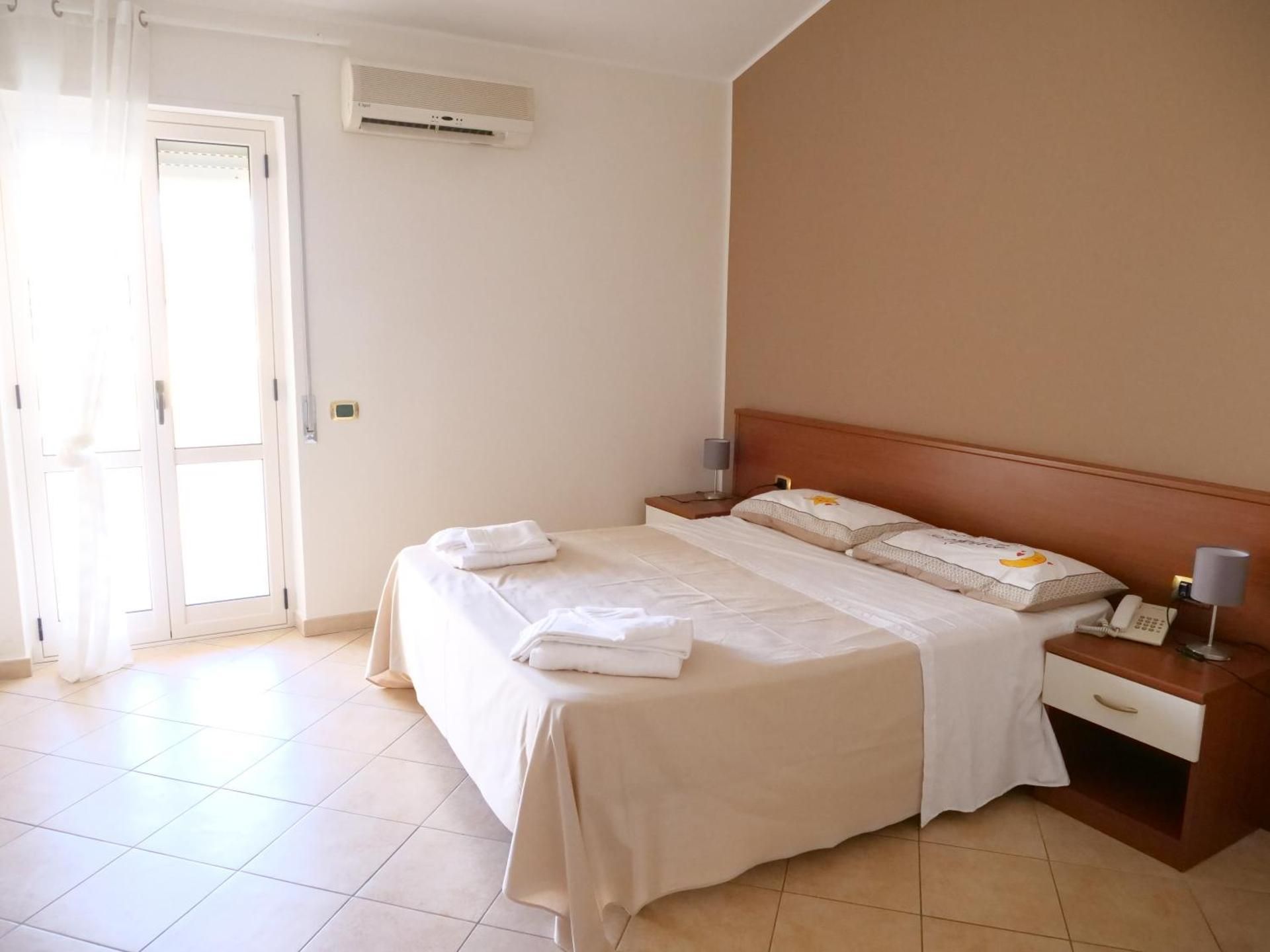 Triple Room with Private Bathroom