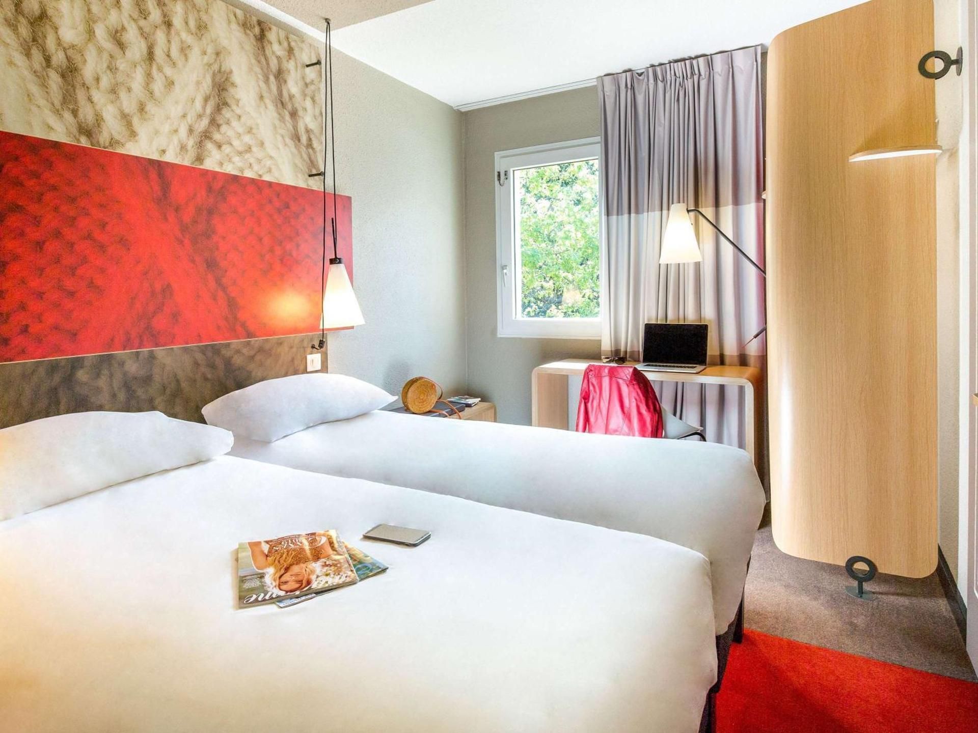 Standard Room with 2 Single Beds